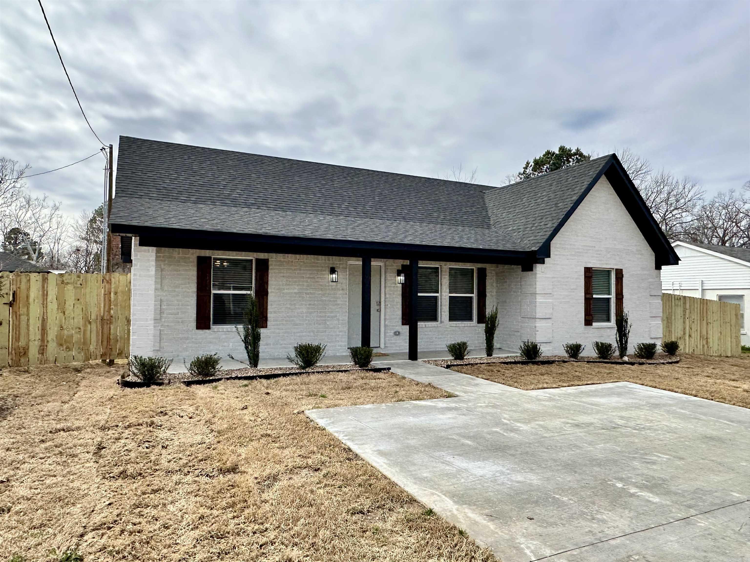 Moore & Martin - Residential