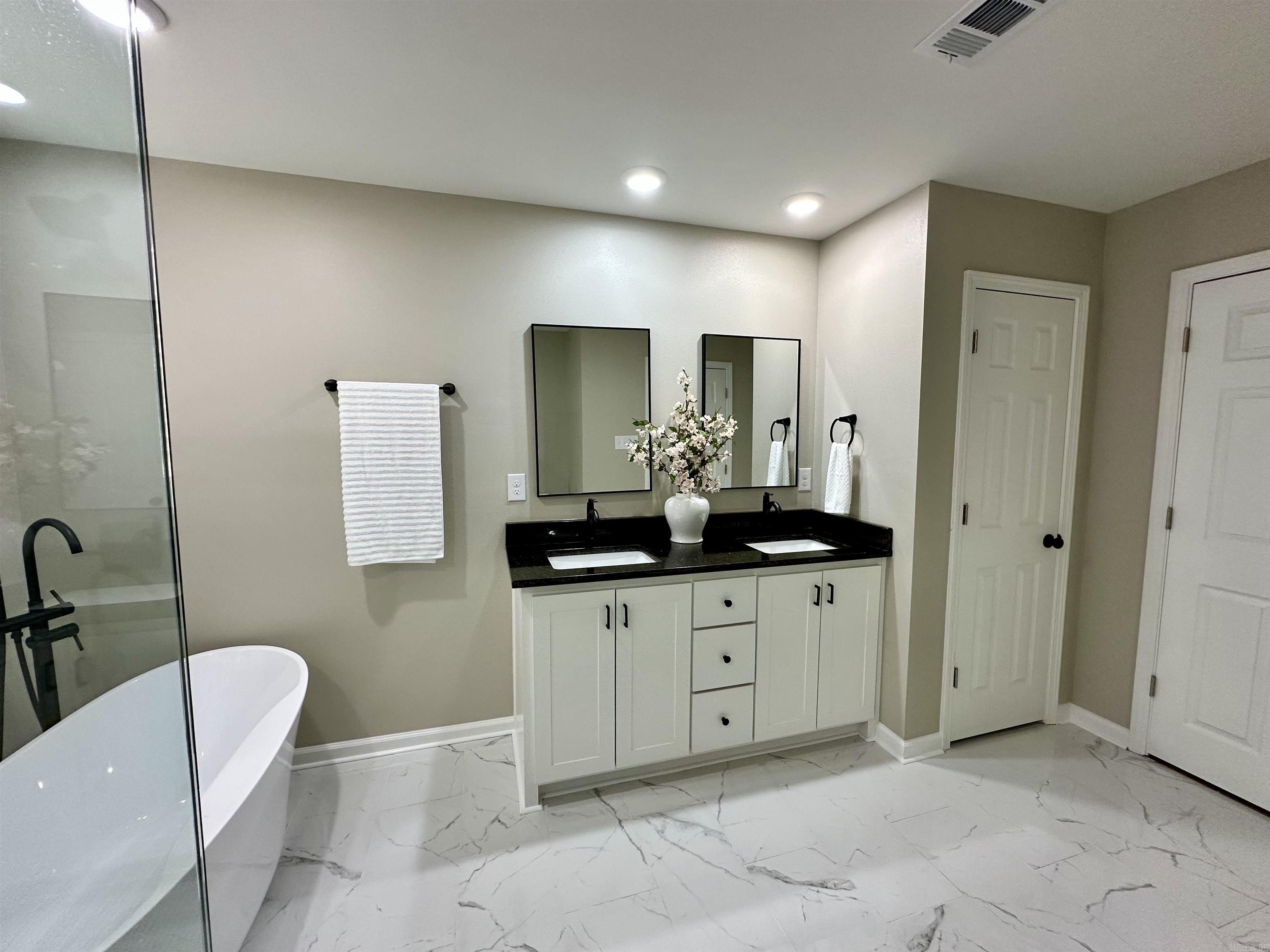 Moore & Martin - Residential