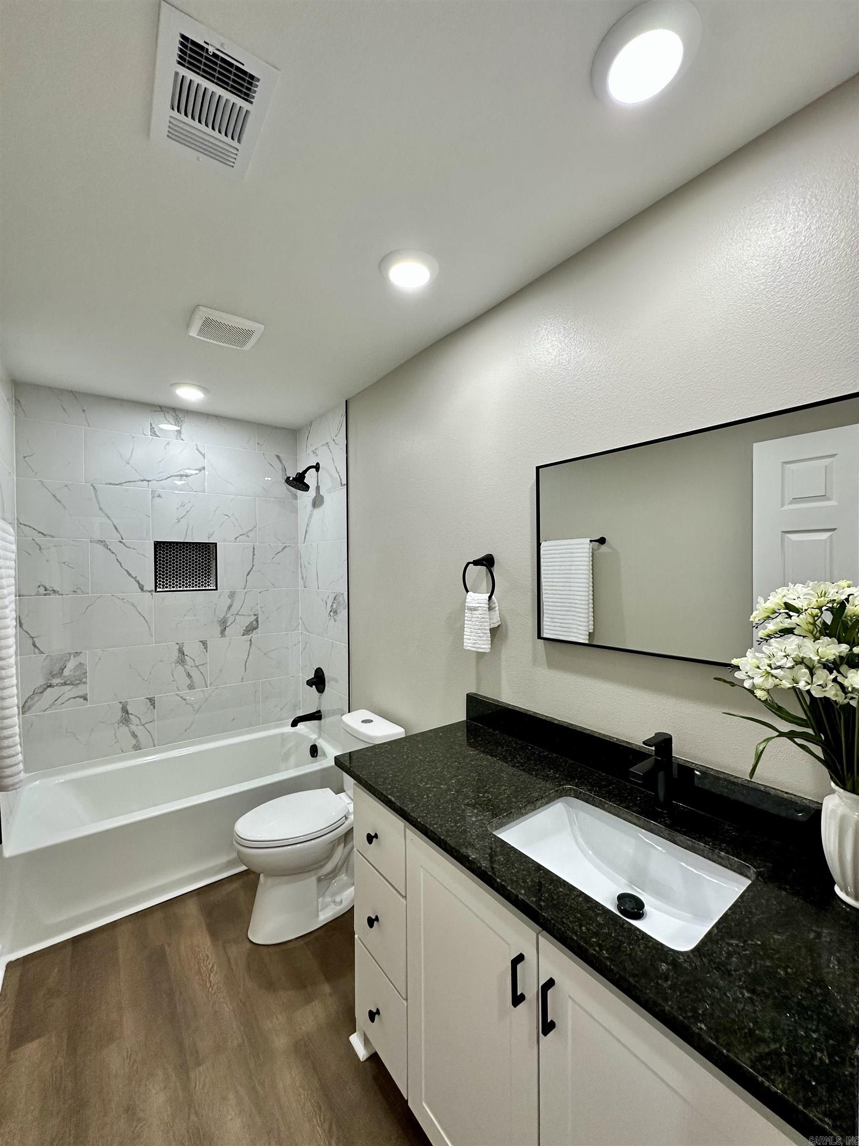 Moore & Martin - Residential