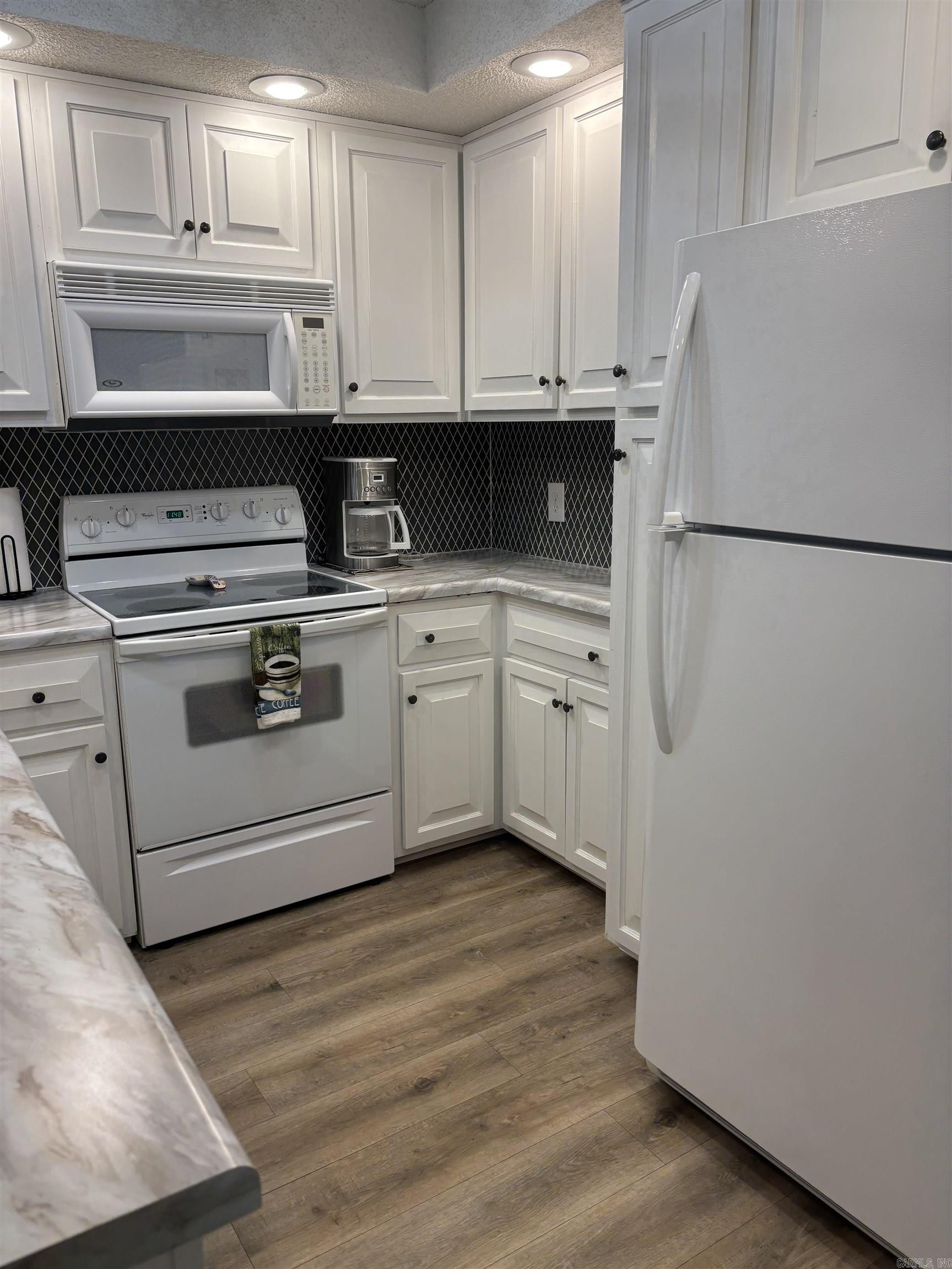 Lakewood Hills Condo - Residential