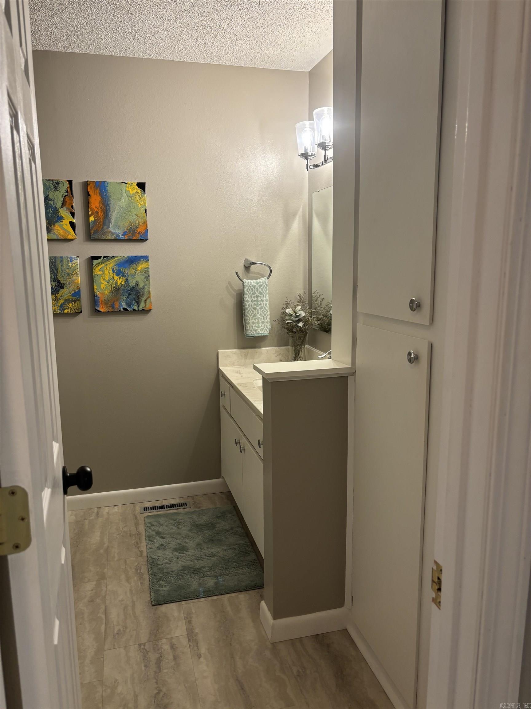 Lakewood Hills Condo - Residential