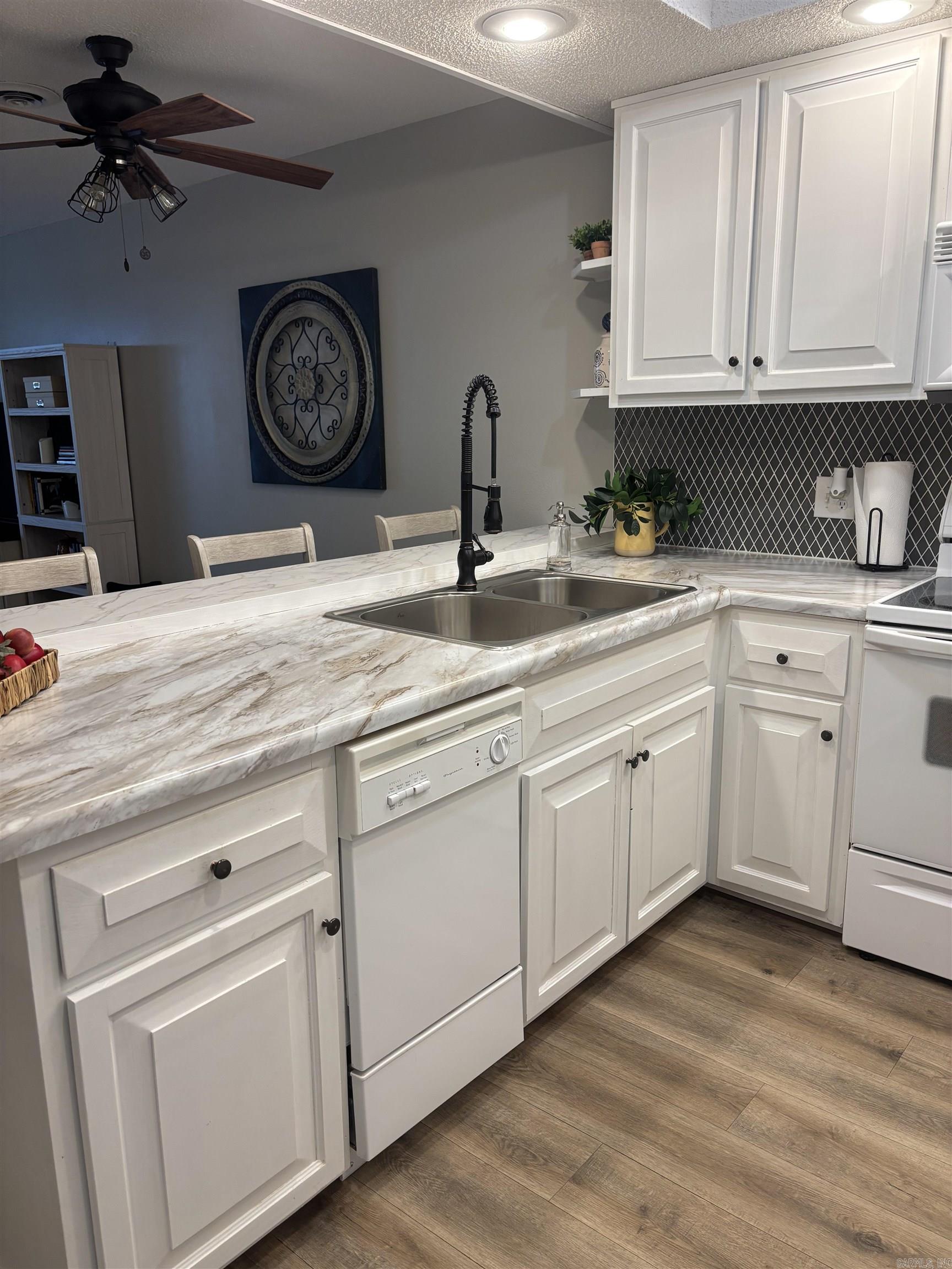 Lakewood Hills Condo - Residential