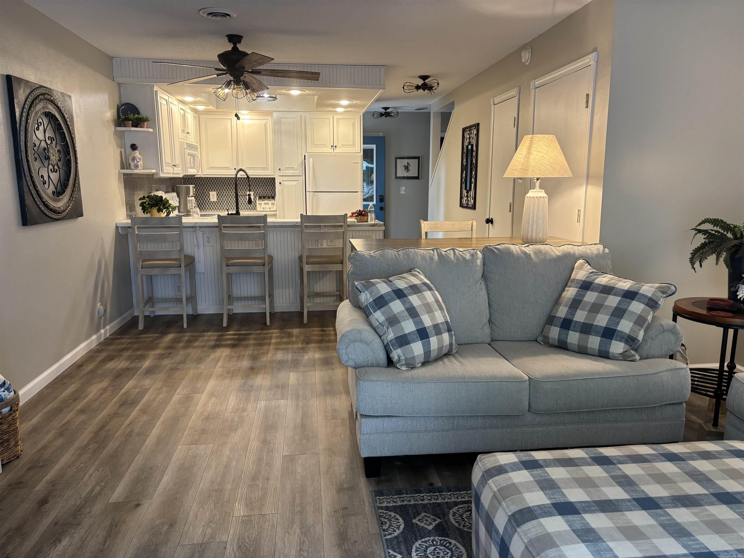 Lakewood Hills Condo - Residential