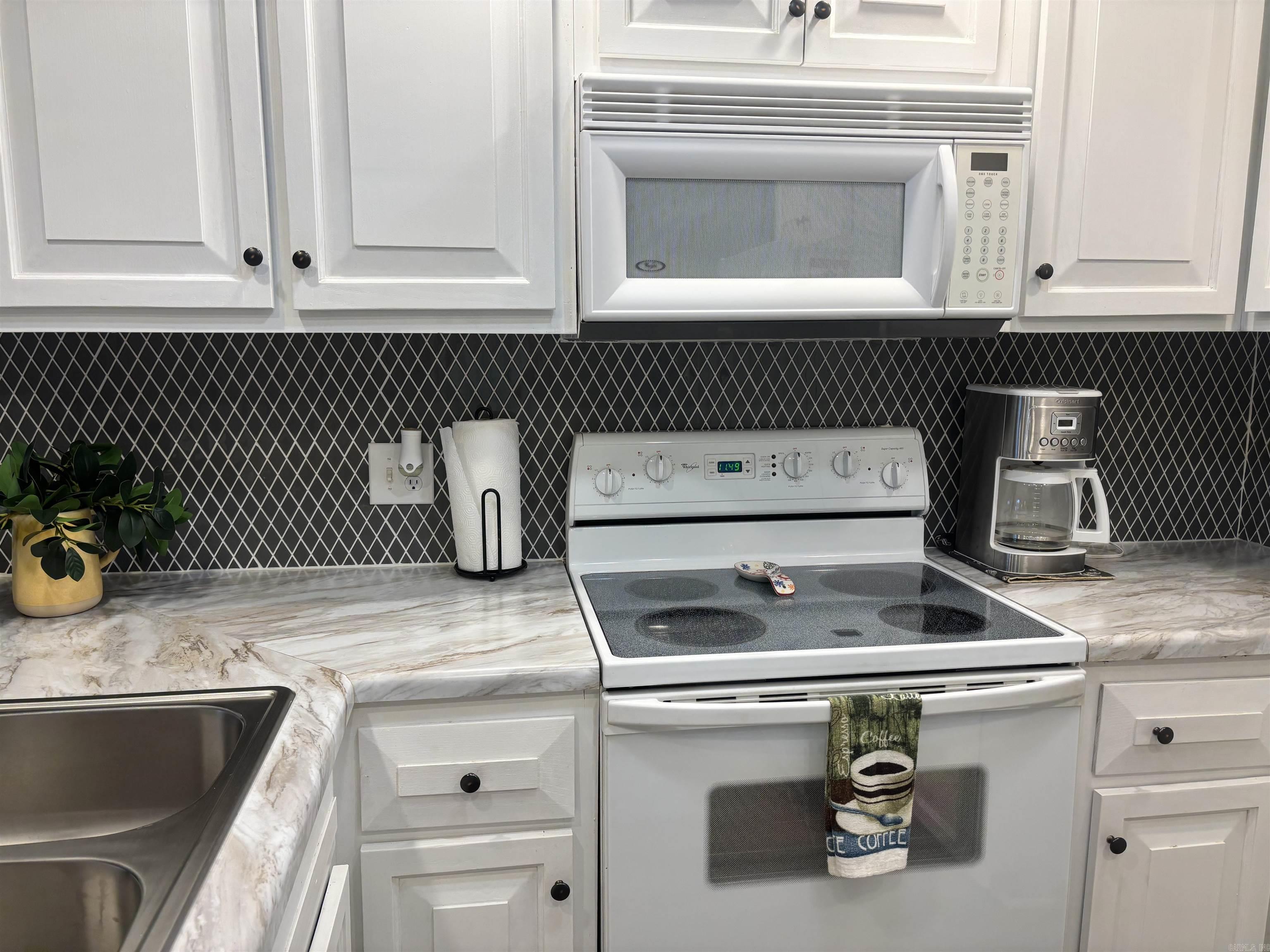 Lakewood Hills Condo - Residential