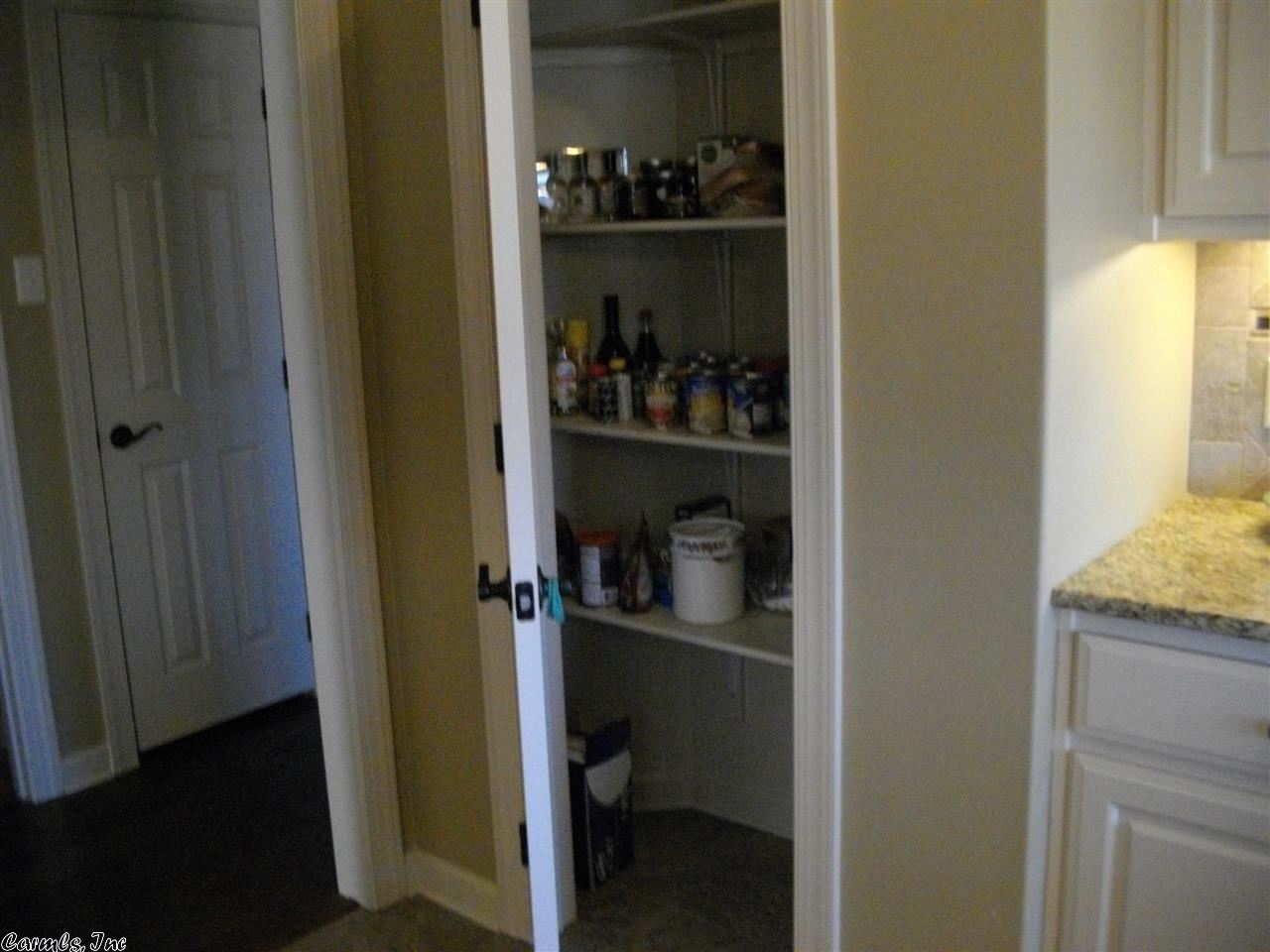 COUNTRY CLUB OF ARK THE - Residential