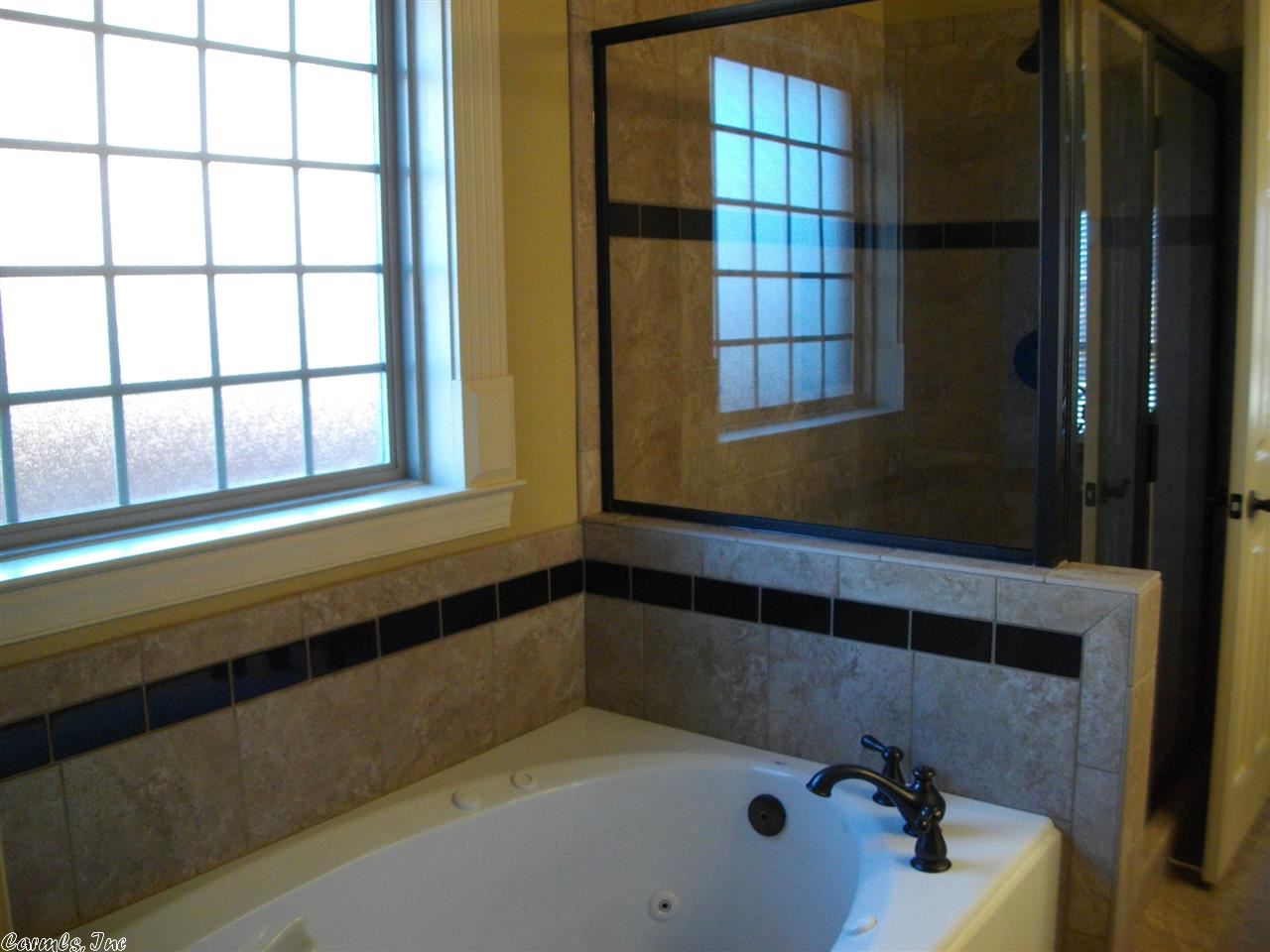 COUNTRY CLUB OF ARK THE - Residential