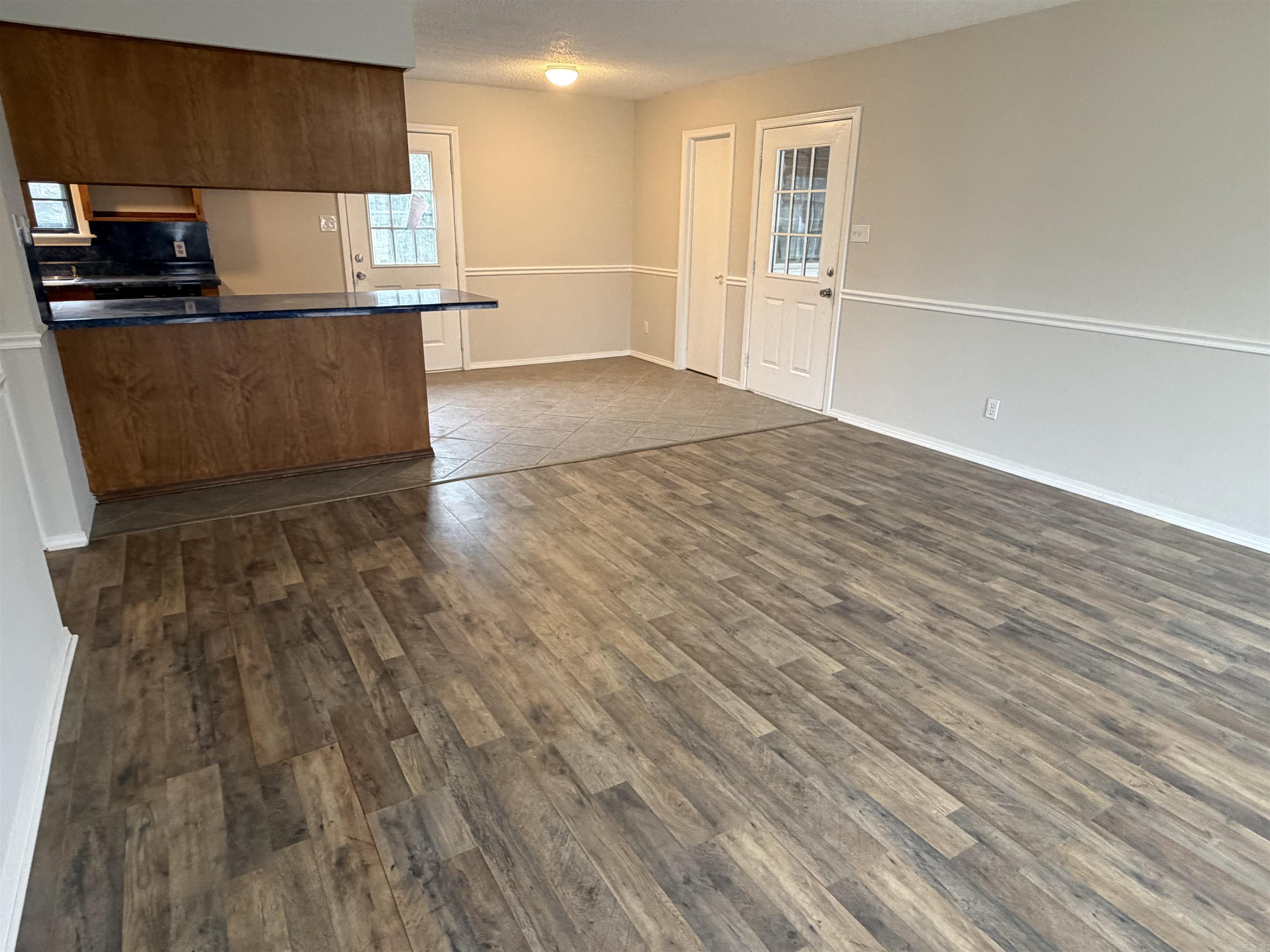 Rolling Hills 1st - Residential Lease