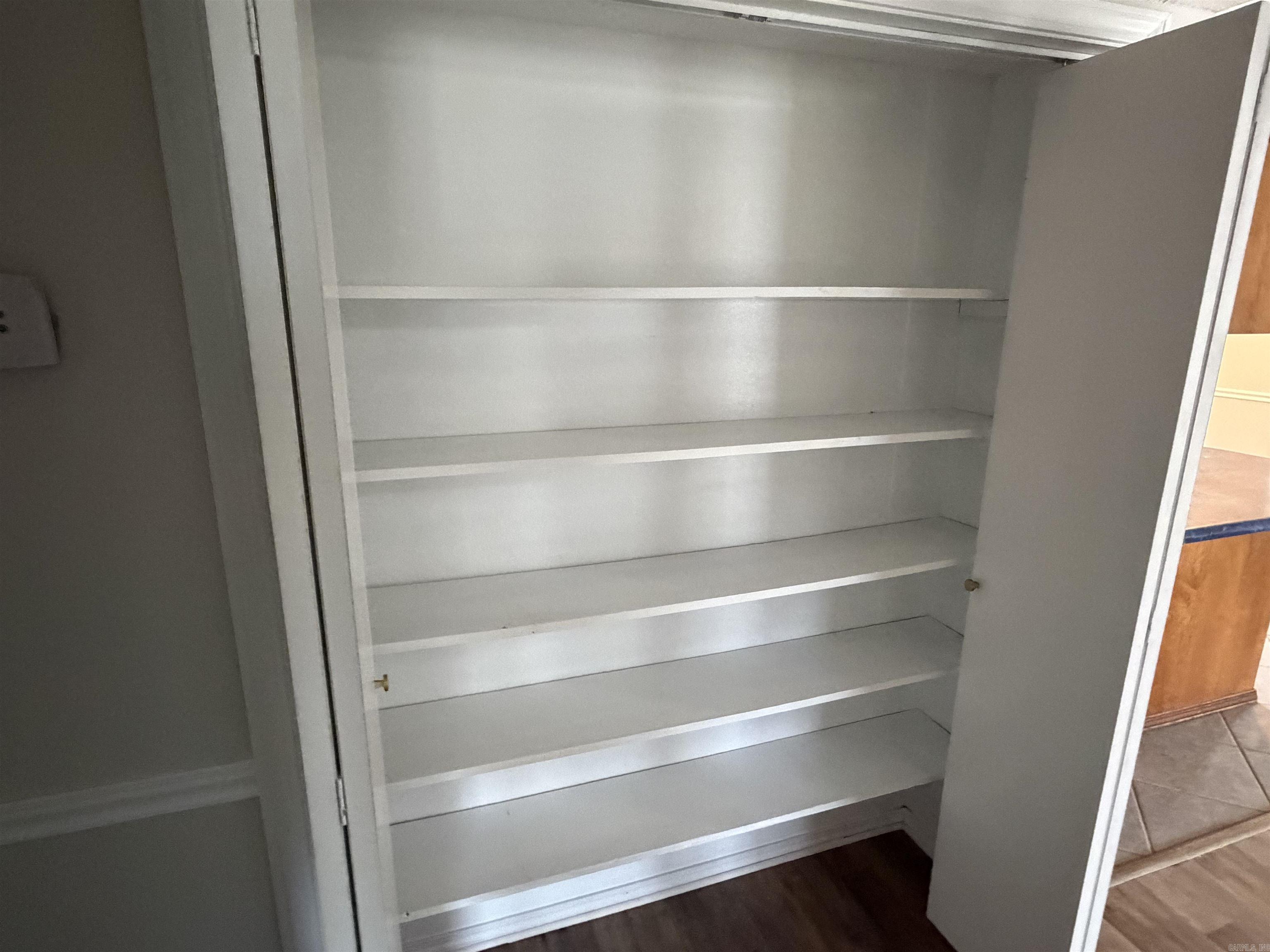 Rolling Hills 1st - Residential Lease