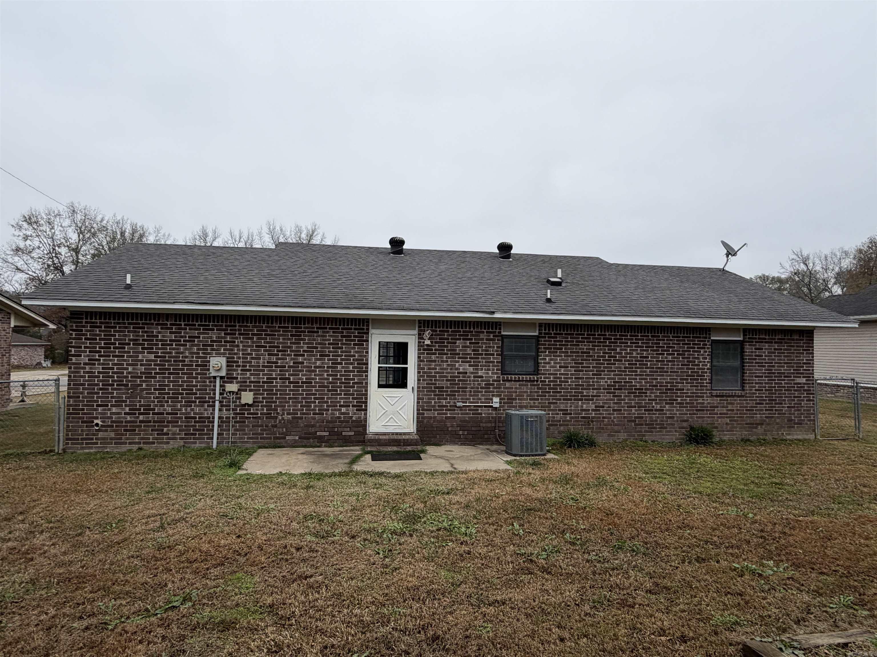 Rolling Hills 1st - Residential Lease