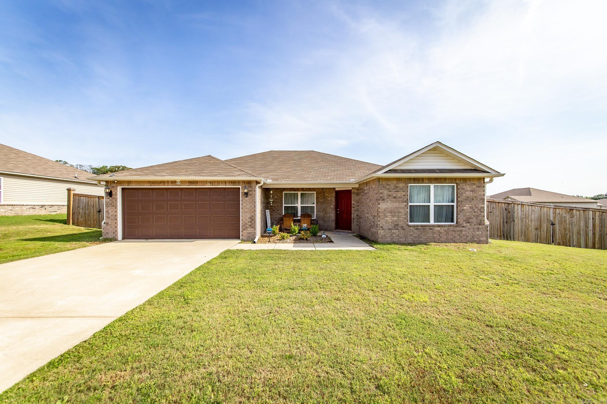 OAKLAND GROVE ESTATES - Residential
