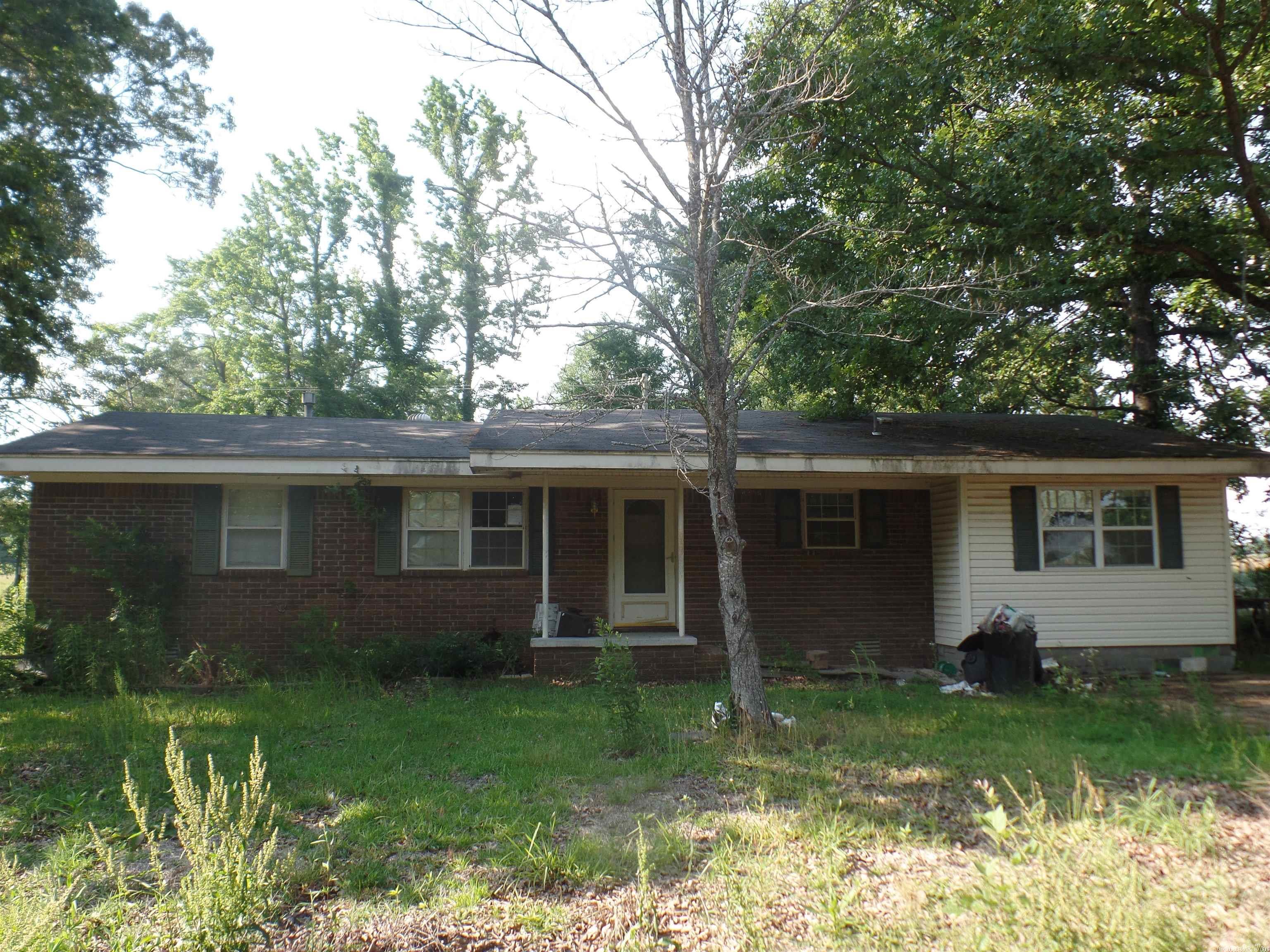 This property is being sold "Sight Unseen With No Access"--SEE AGENT REMARKS **This property may also be marketed via an auction event at <auction site> (void where prohibited). The Seller will review offers submitted through the auction site as well as through the listing agent.ā