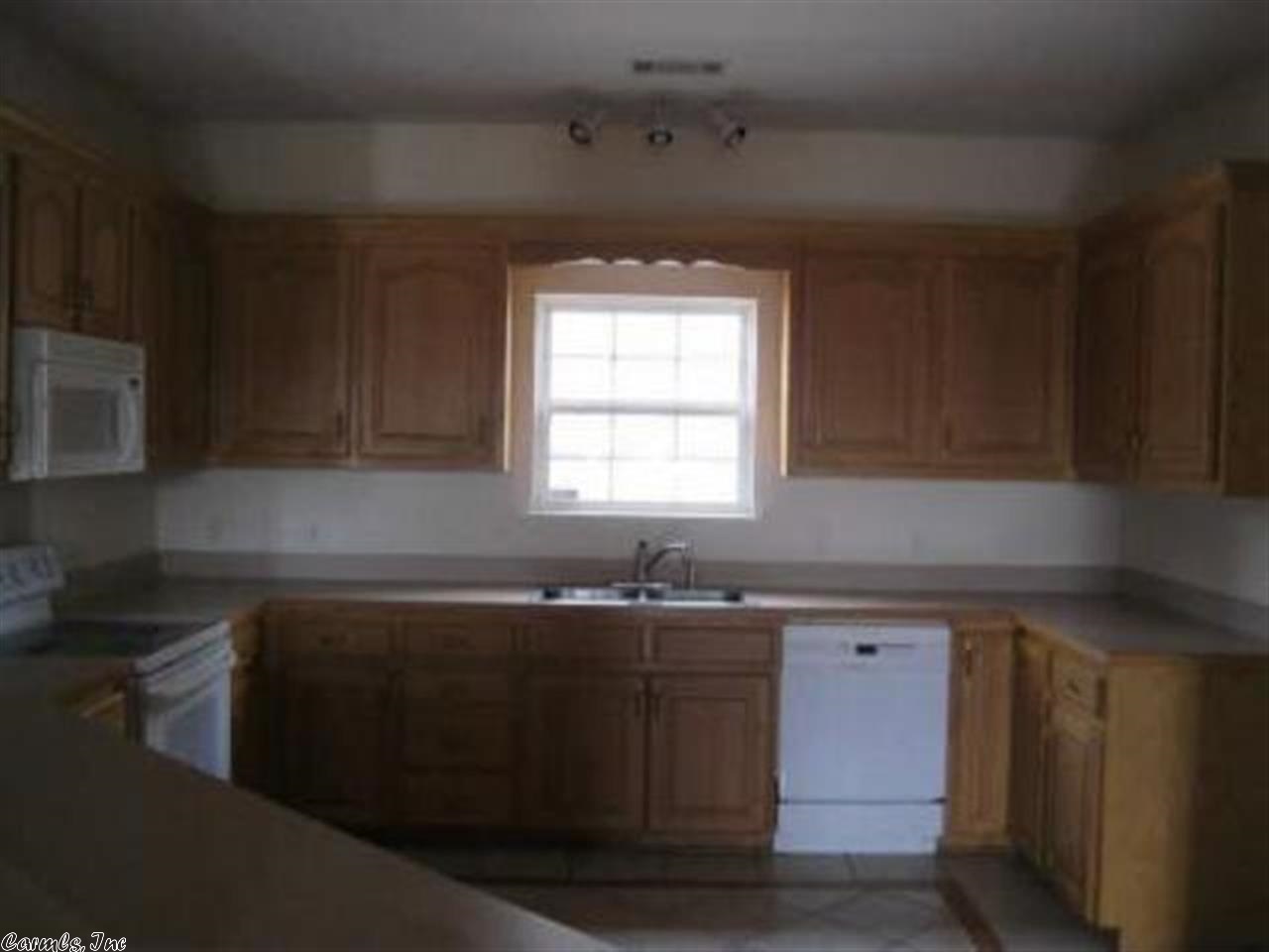 ORIGINAL TOWN-BRYANT - Residential