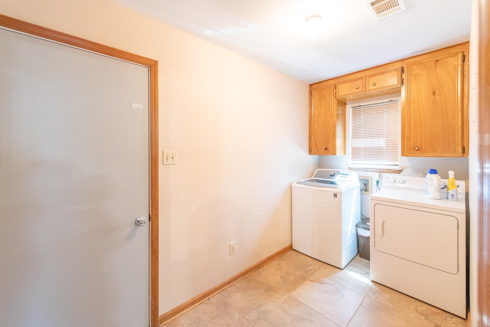 NORTHLAKE - Residential