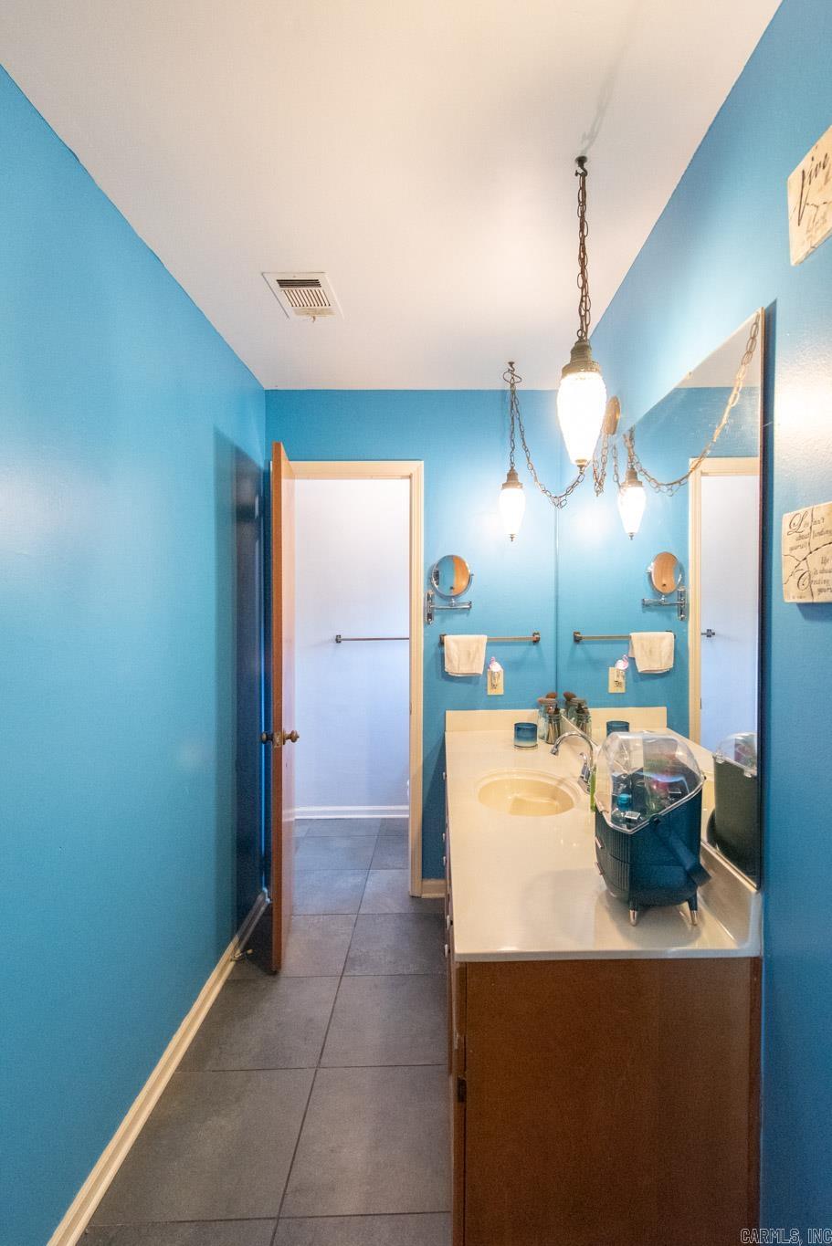 NORTHLAKE - Residential