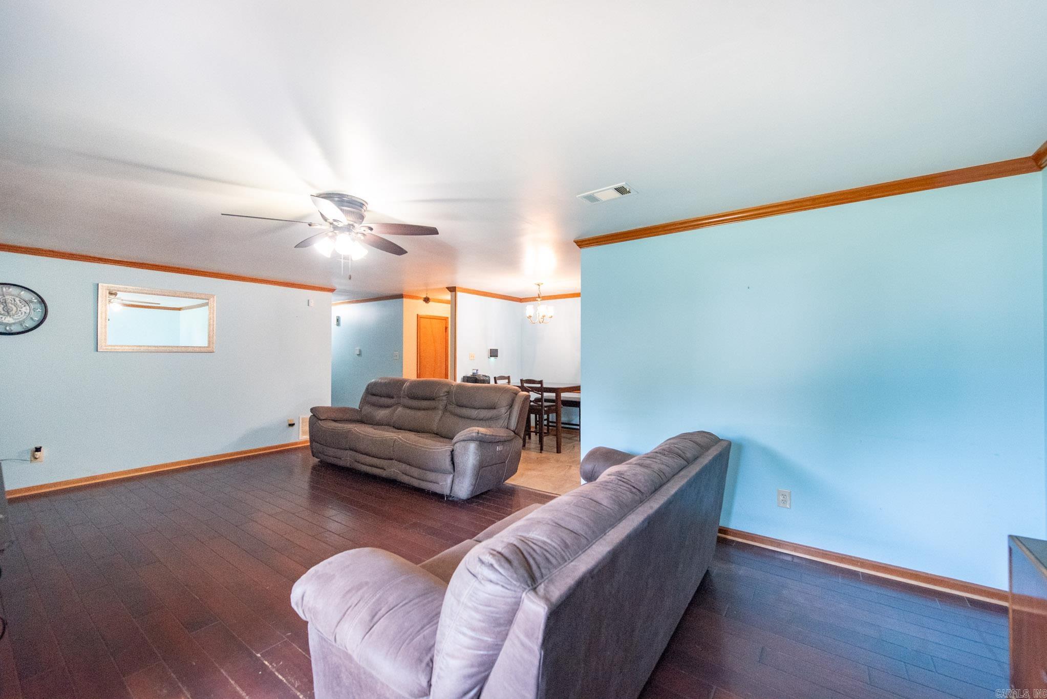 NORTHLAKE - Residential