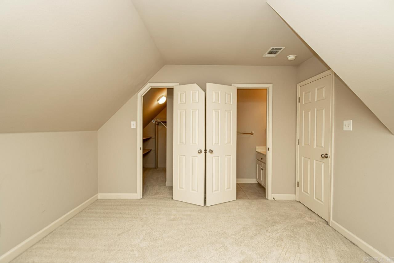 MILLERS CROSSING - Residential