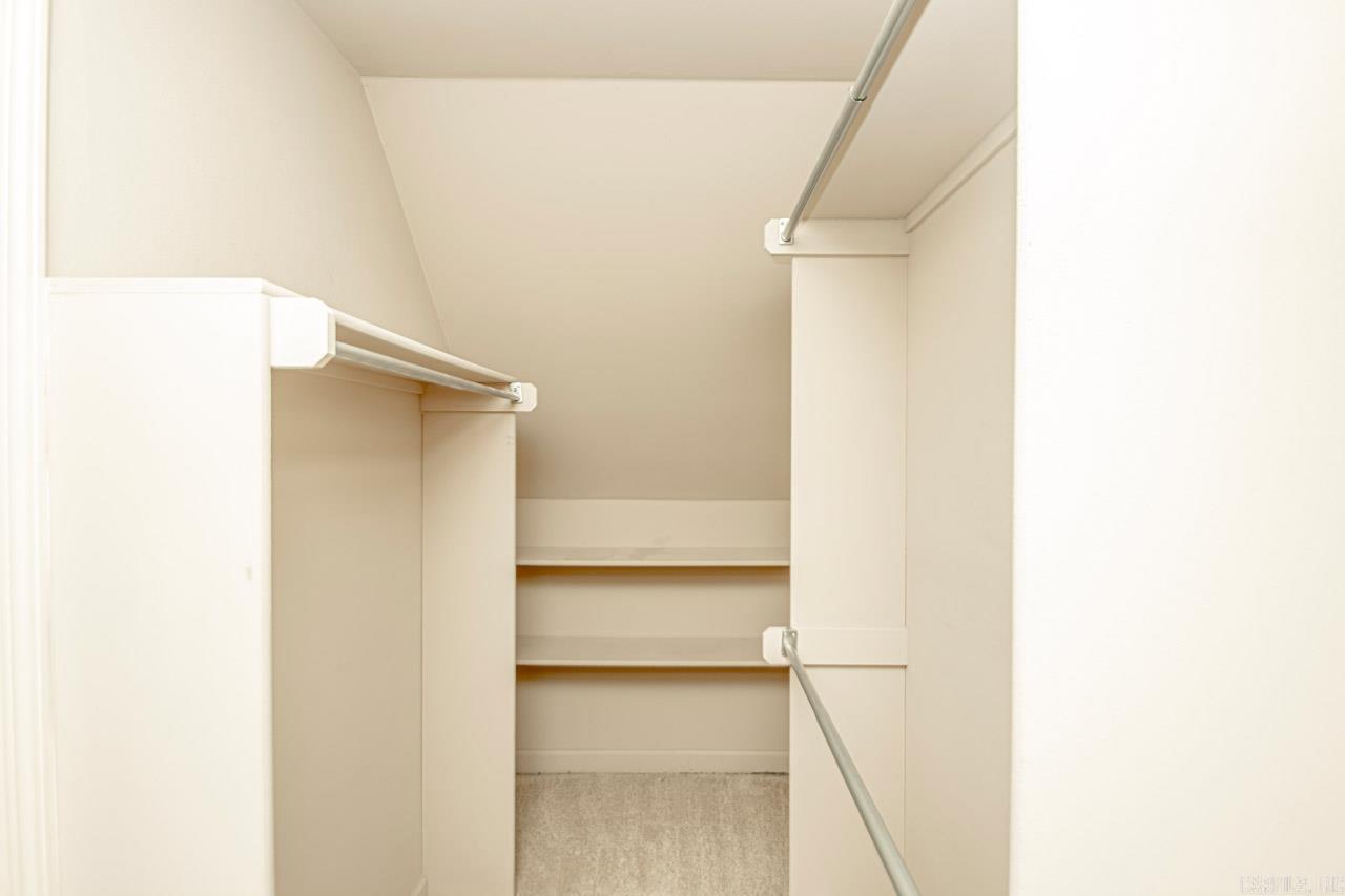 MILLERS CROSSING - Residential