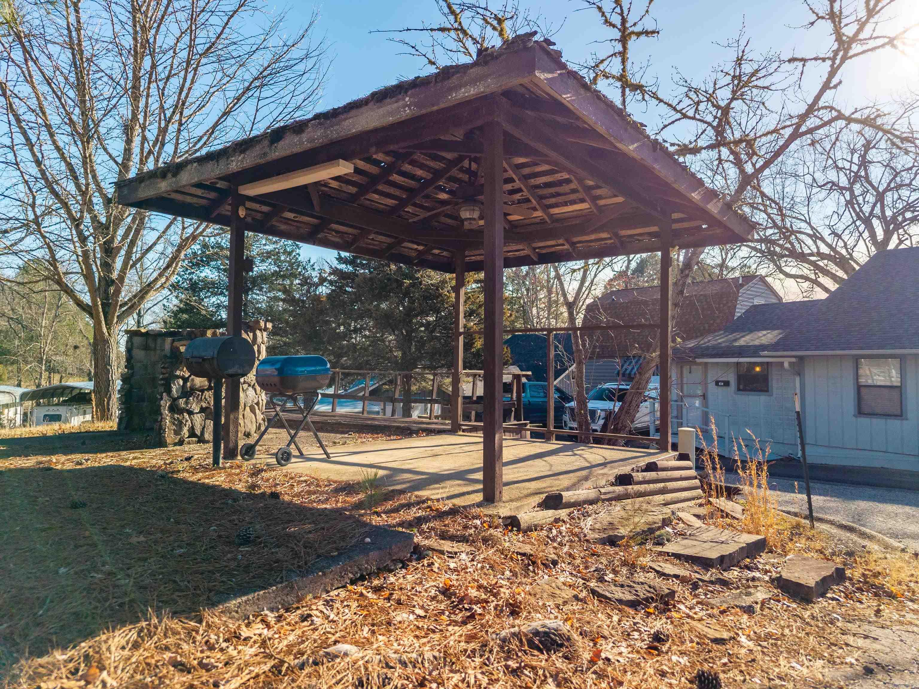 Metes & Bounds - Land