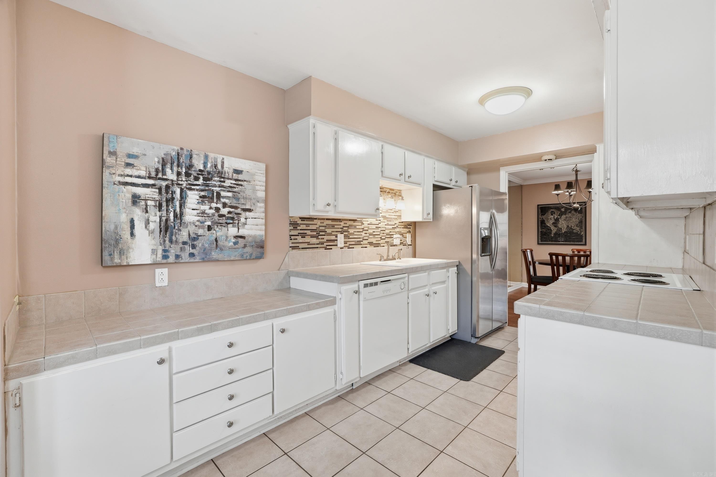 KINGSBRIDGE TWNHSE - Residential