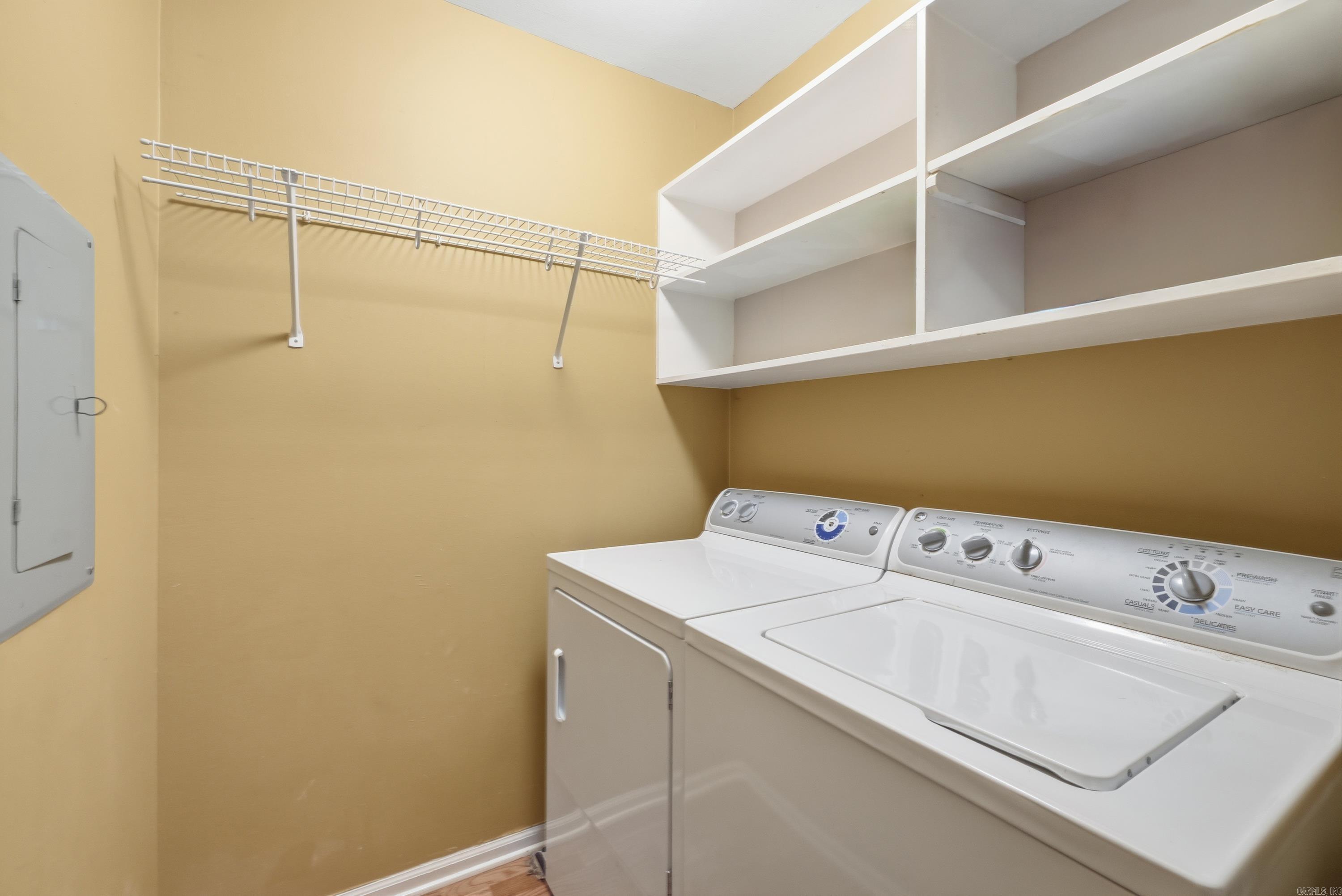 KINGSBRIDGE TWNHSE - Residential