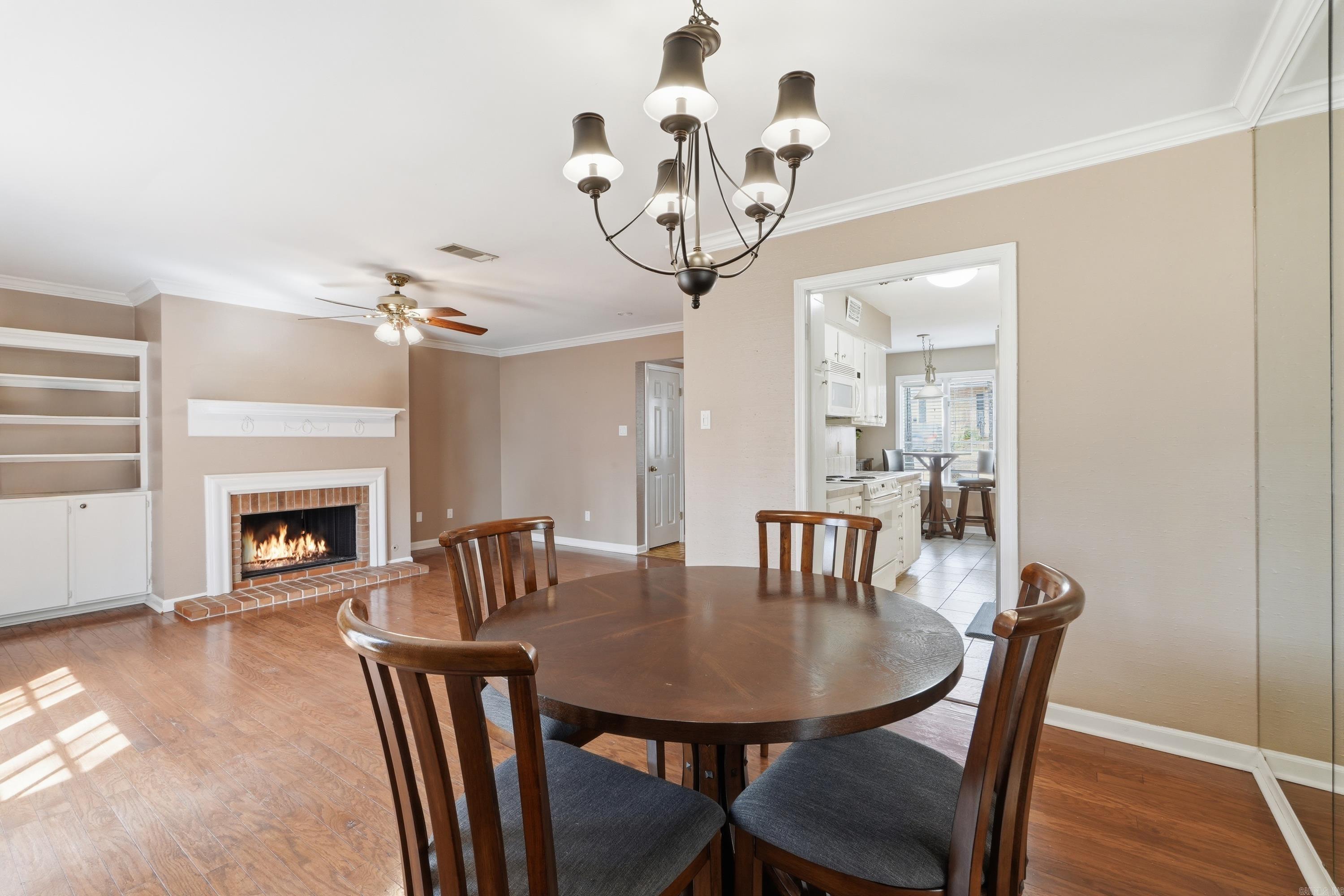 KINGSBRIDGE TWNHSE - Residential