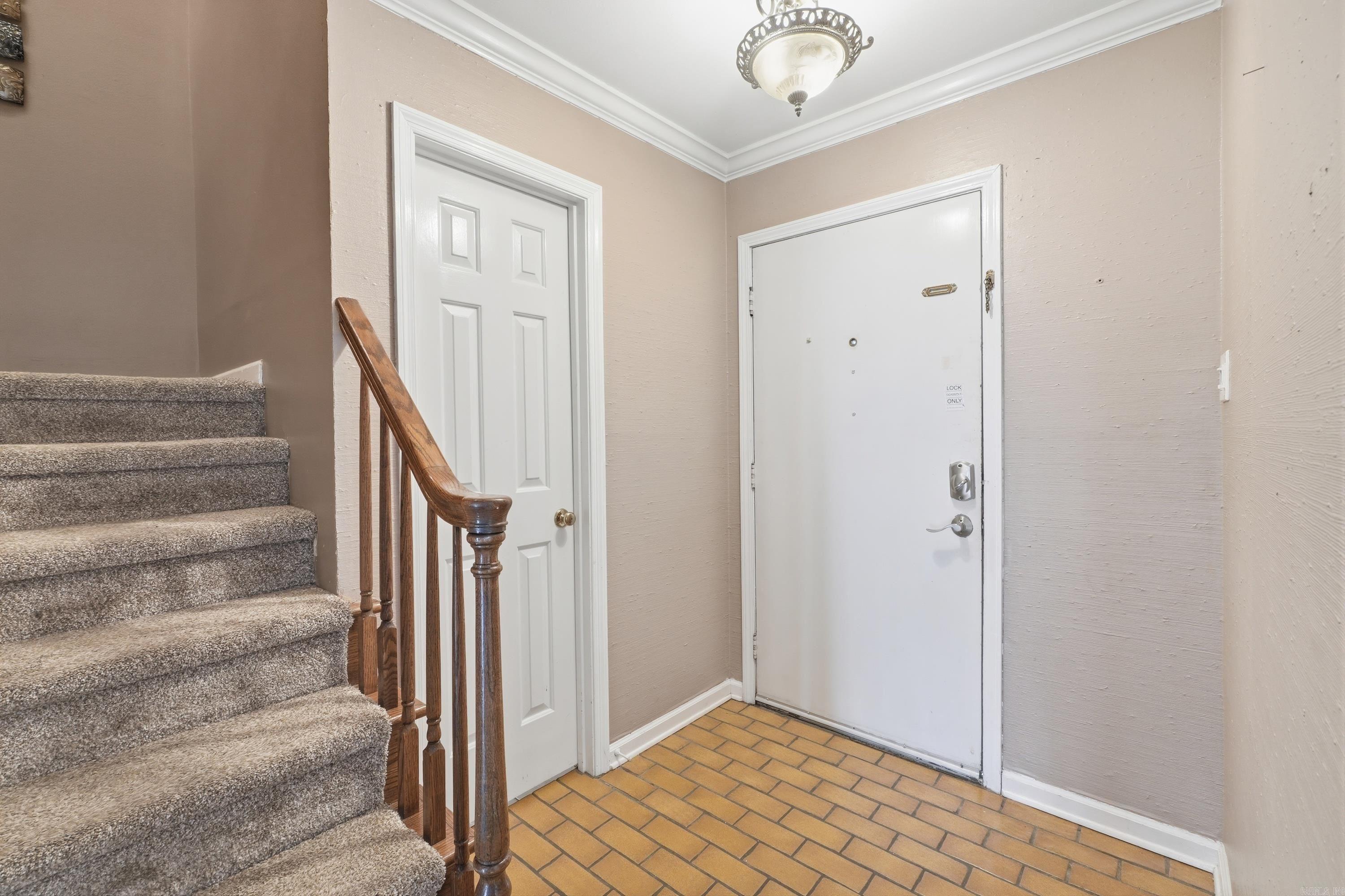 KINGSBRIDGE TWNHSE - Residential