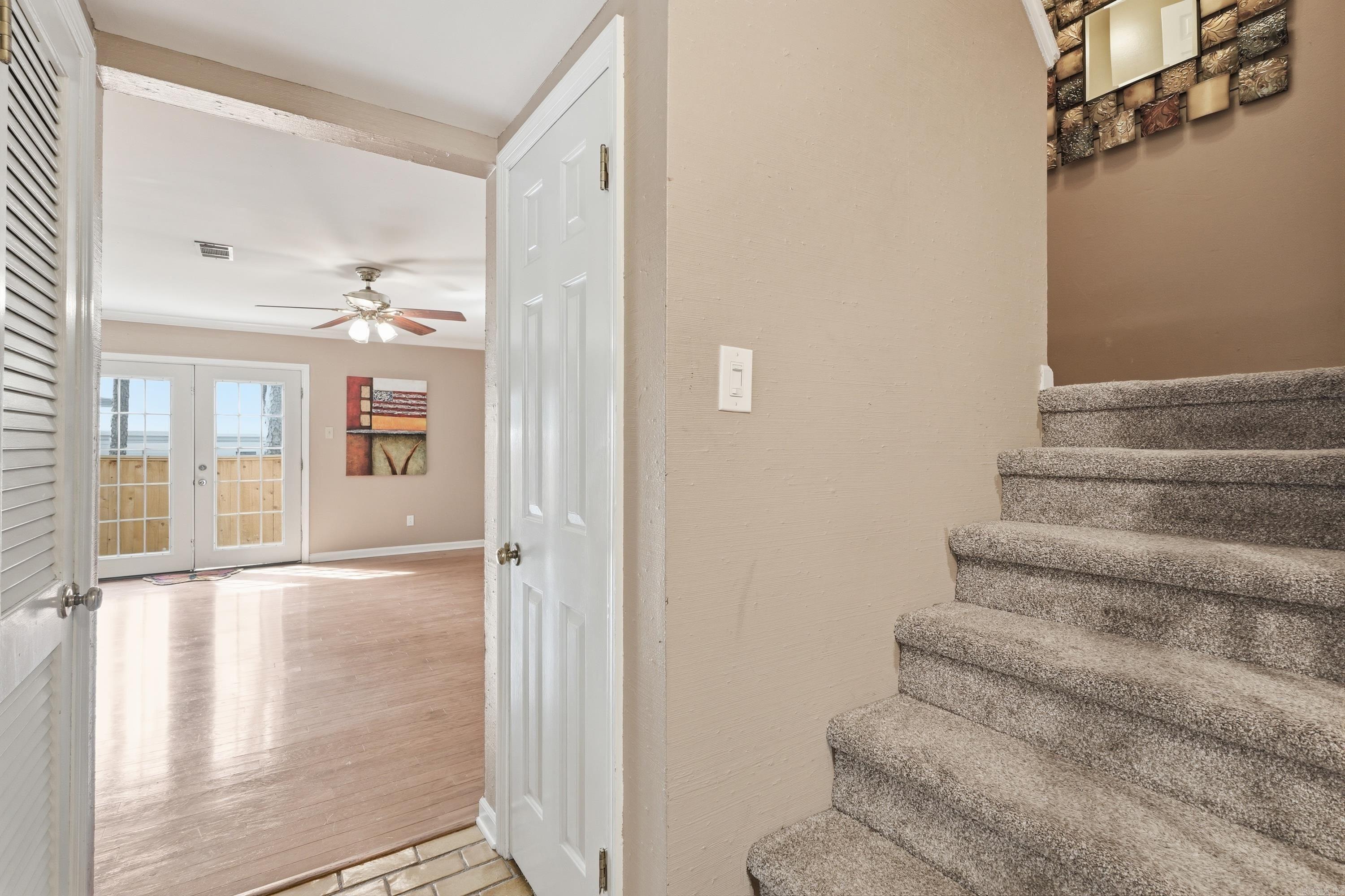 KINGSBRIDGE TWNHSE - Residential