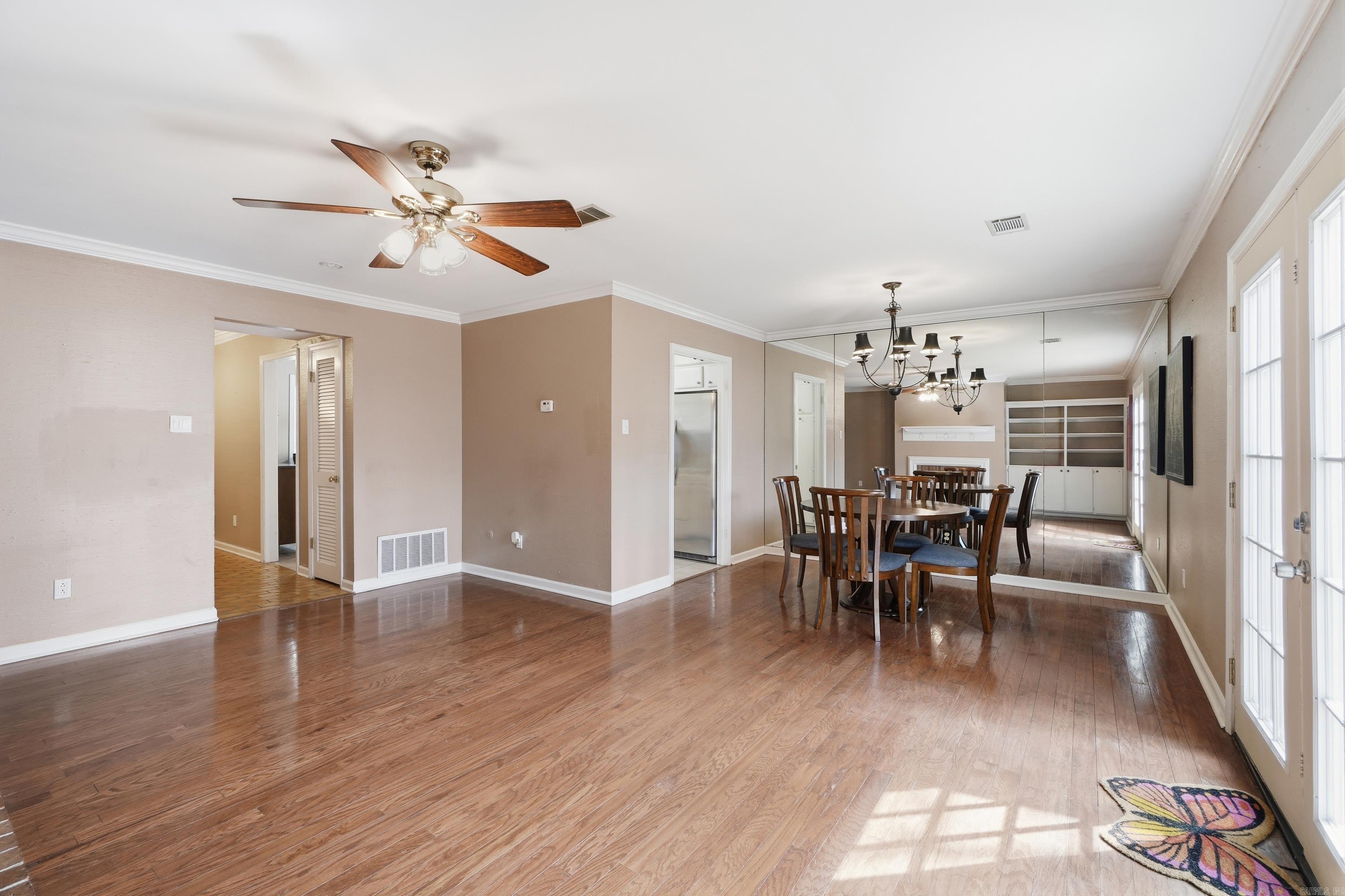 KINGSBRIDGE TWNHSE - Residential