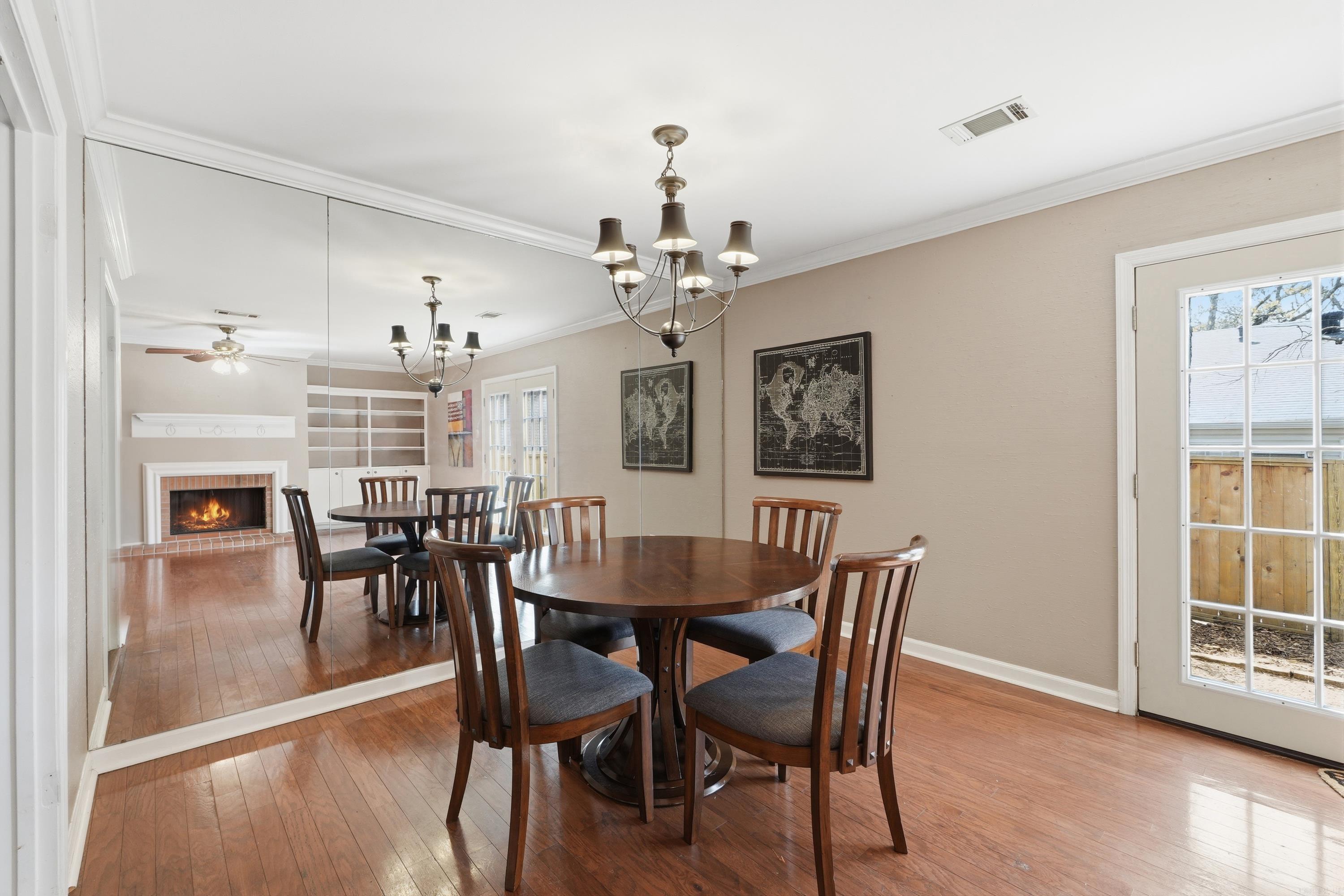 KINGSBRIDGE TWNHSE - Residential