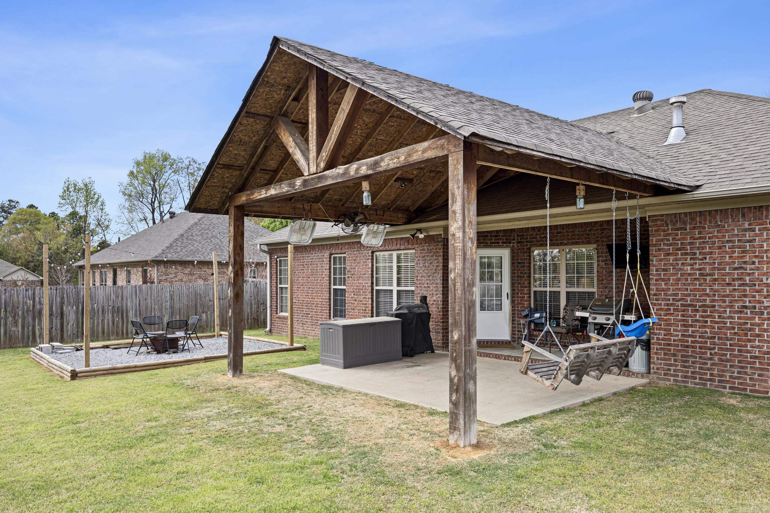 SAGEBRUSH COVE - Residential
