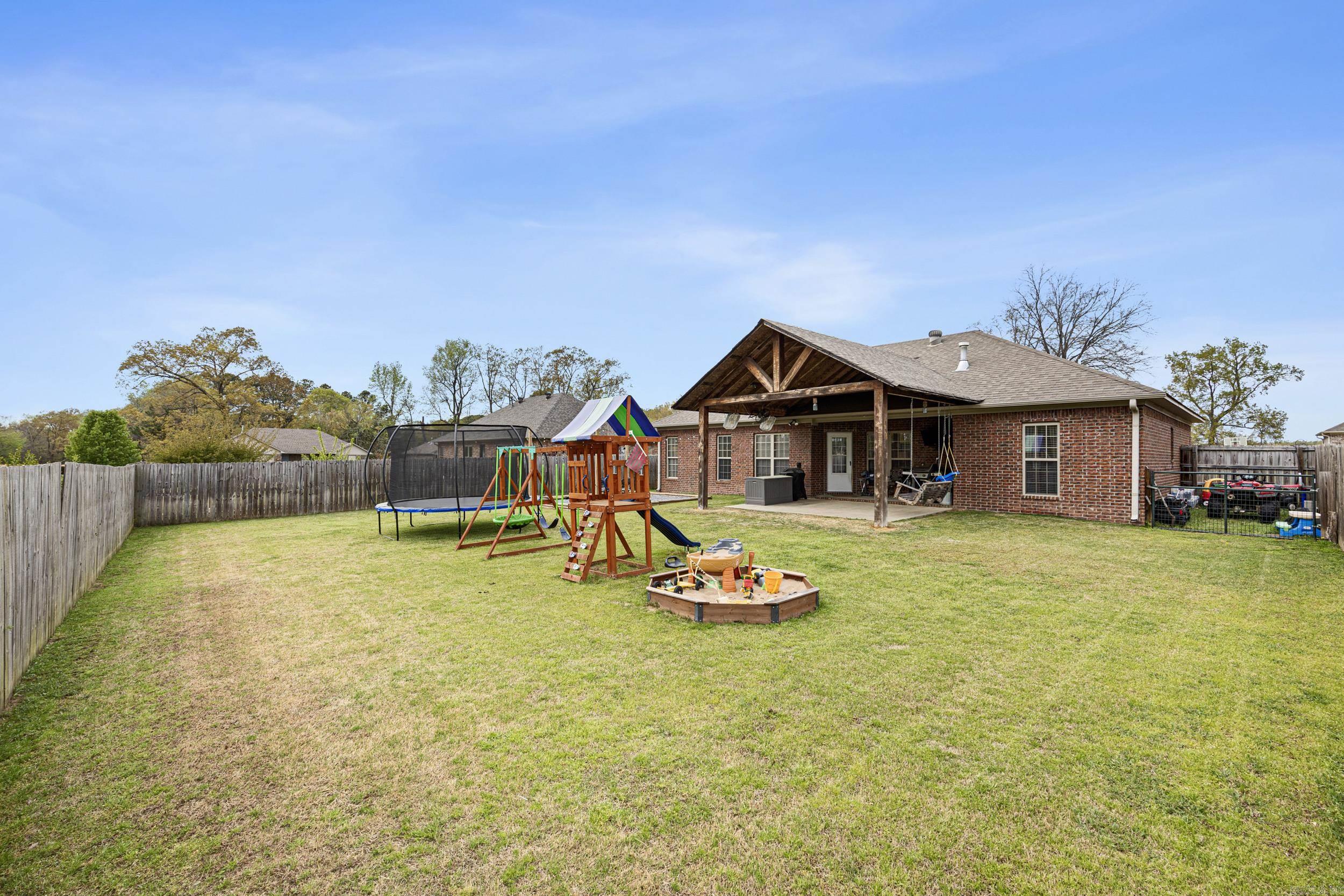 SAGEBRUSH COVE - Residential