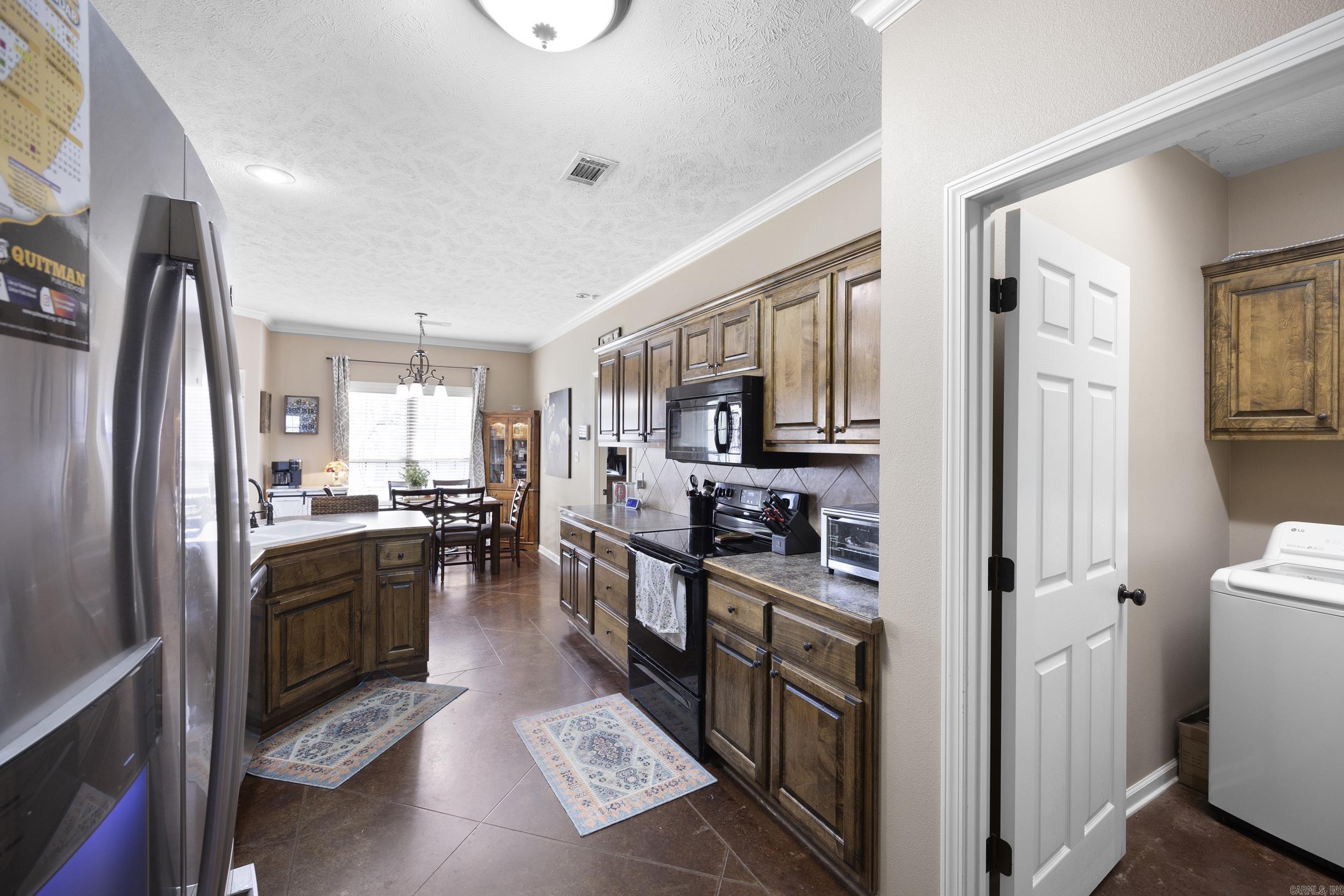 SAGEBRUSH COVE - Residential