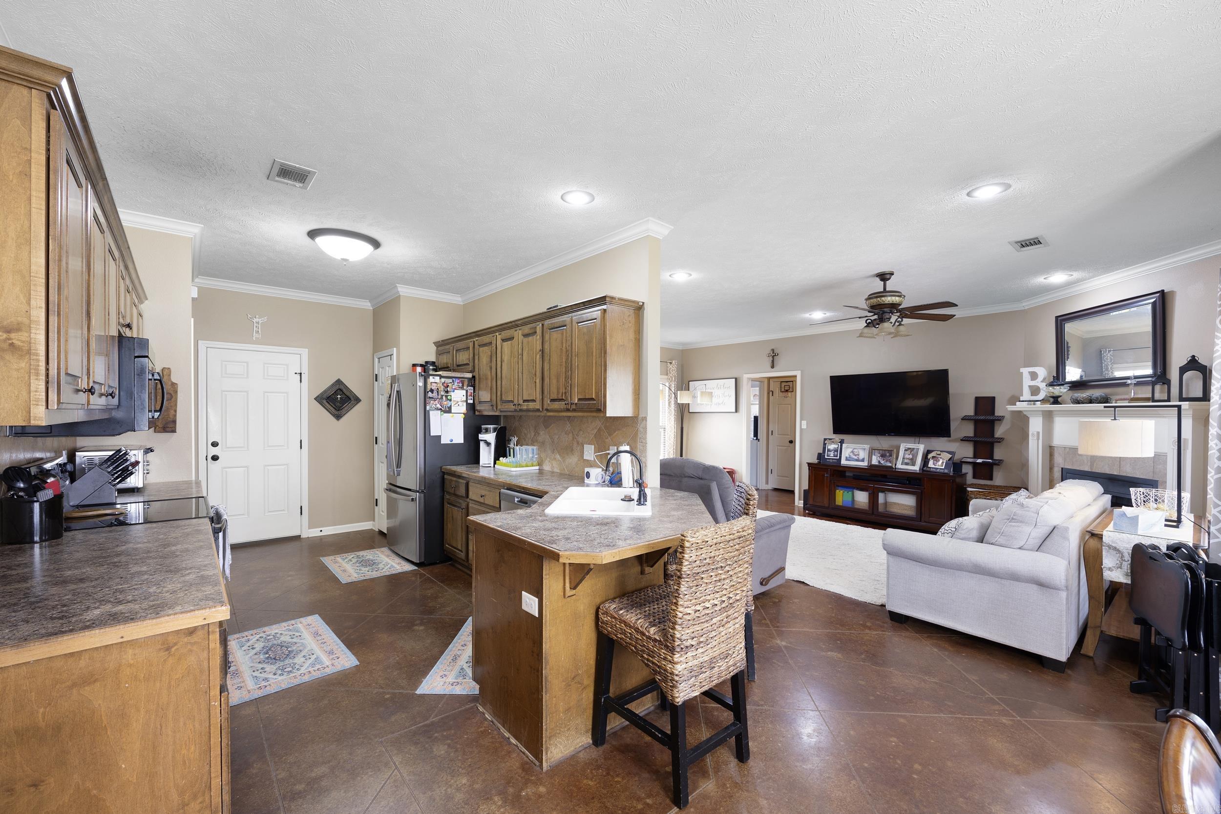 SAGEBRUSH COVE - Residential