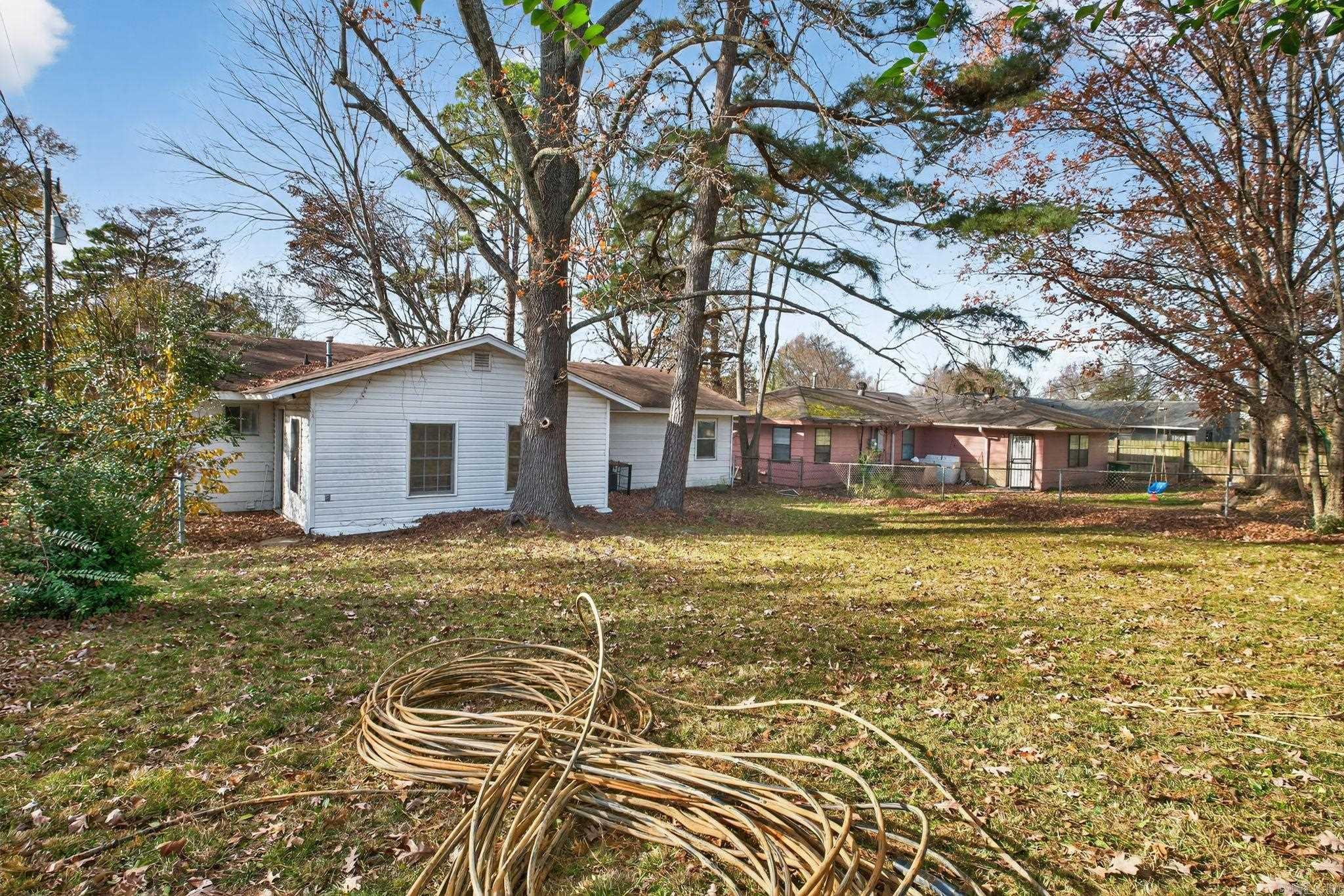 WAKEFIELD VILLAGE - Residential