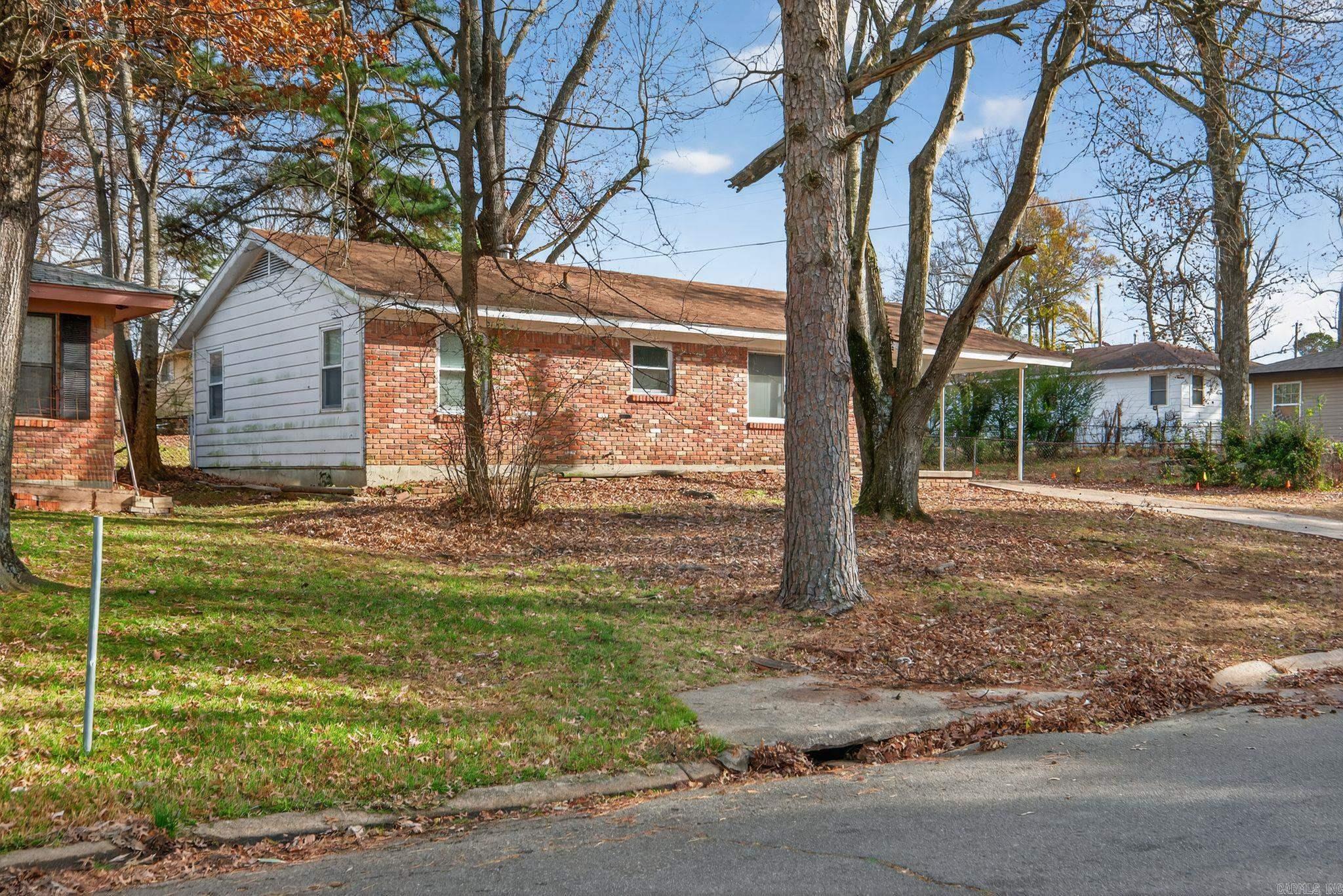 WAKEFIELD VILLAGE - Residential