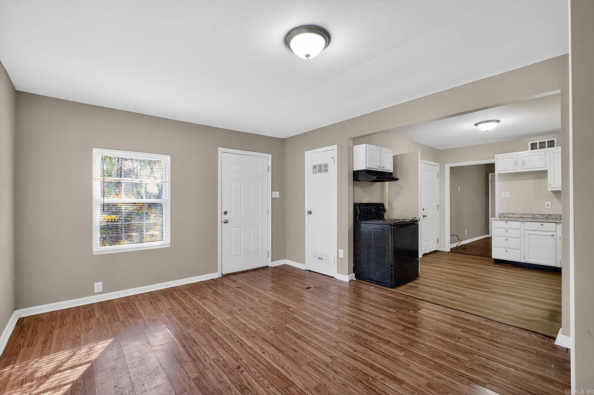 WAKEFIELD VILLAGE - Residential