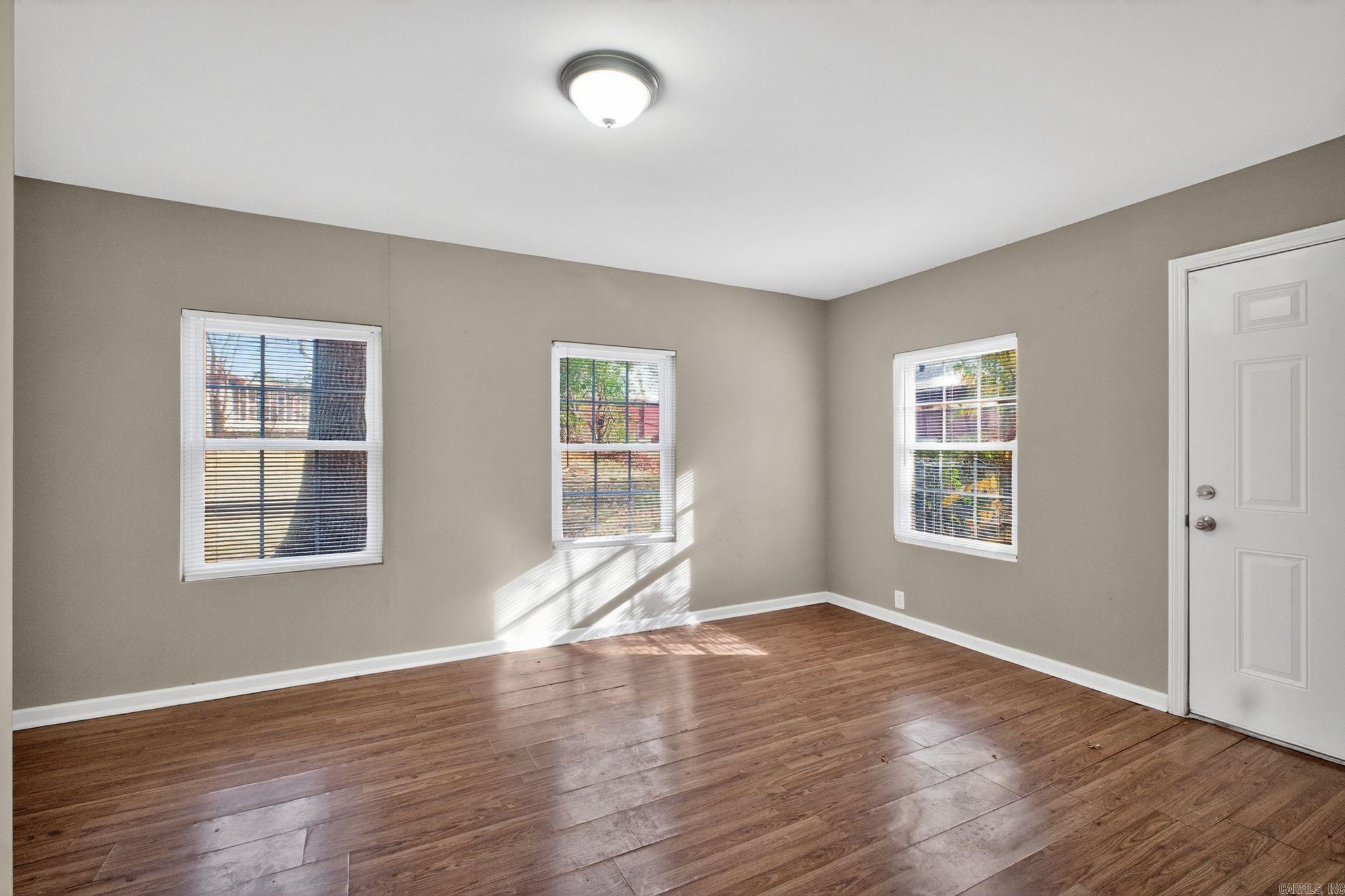 WAKEFIELD VILLAGE - Residential