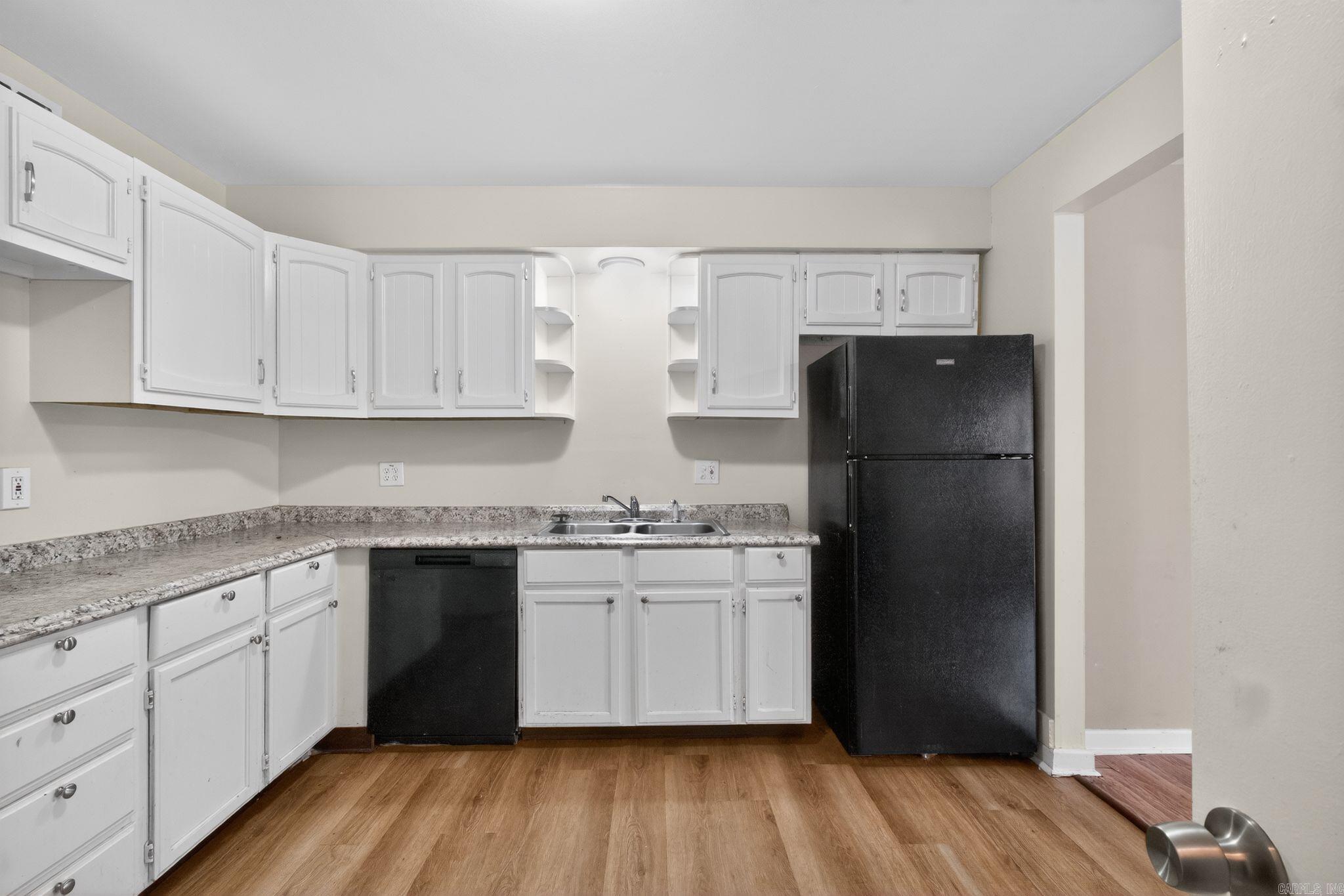 WAKEFIELD VILLAGE - Residential