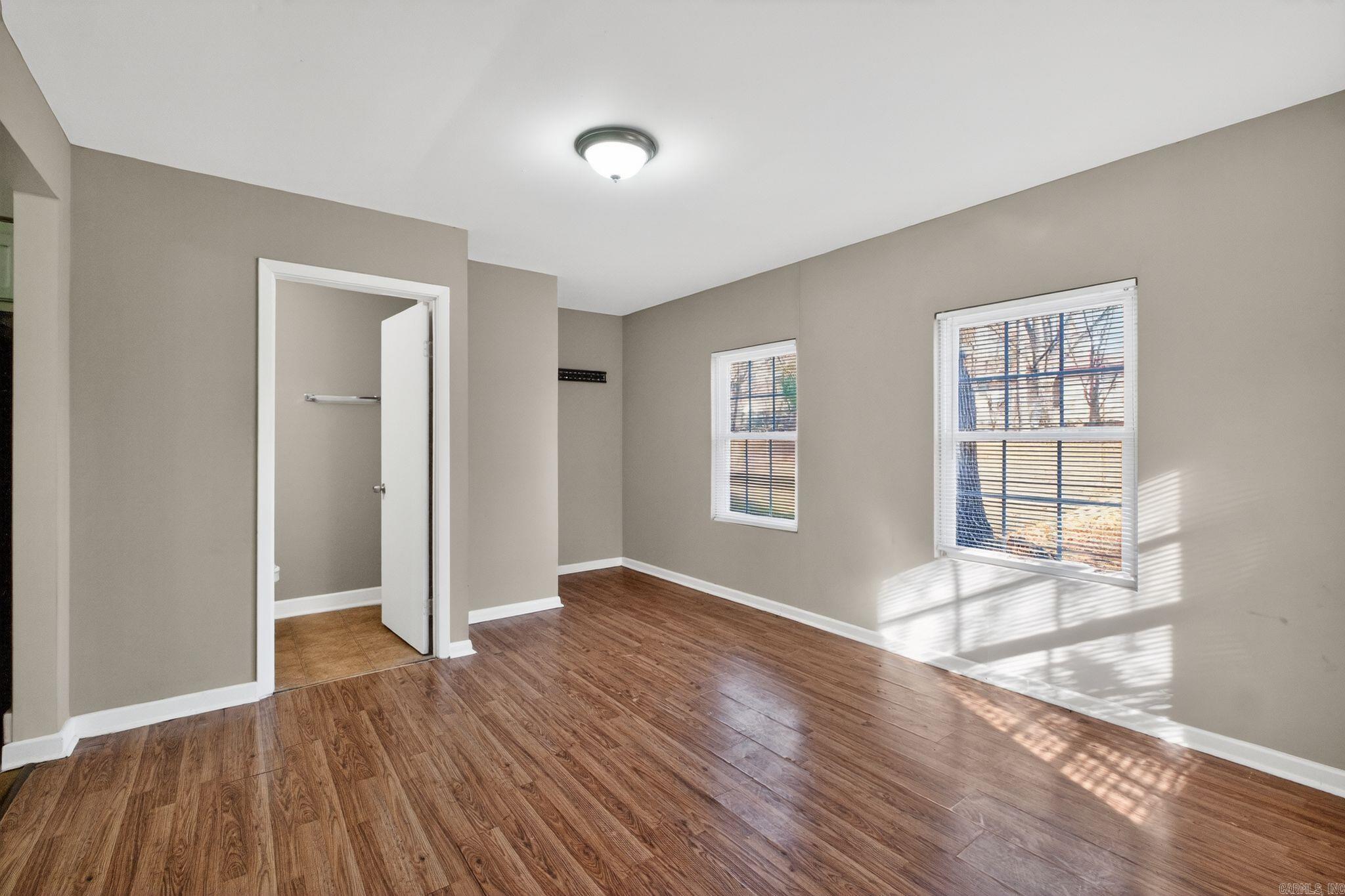 WAKEFIELD VILLAGE - Residential