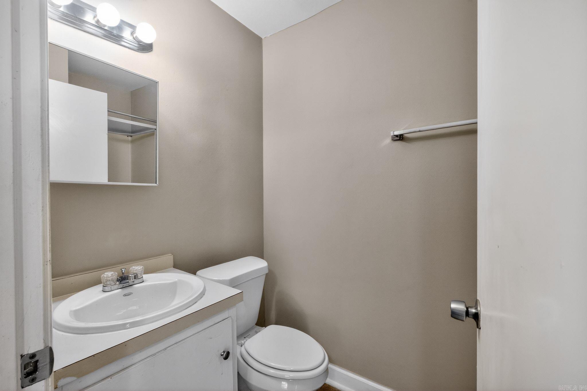 WAKEFIELD VILLAGE - Residential