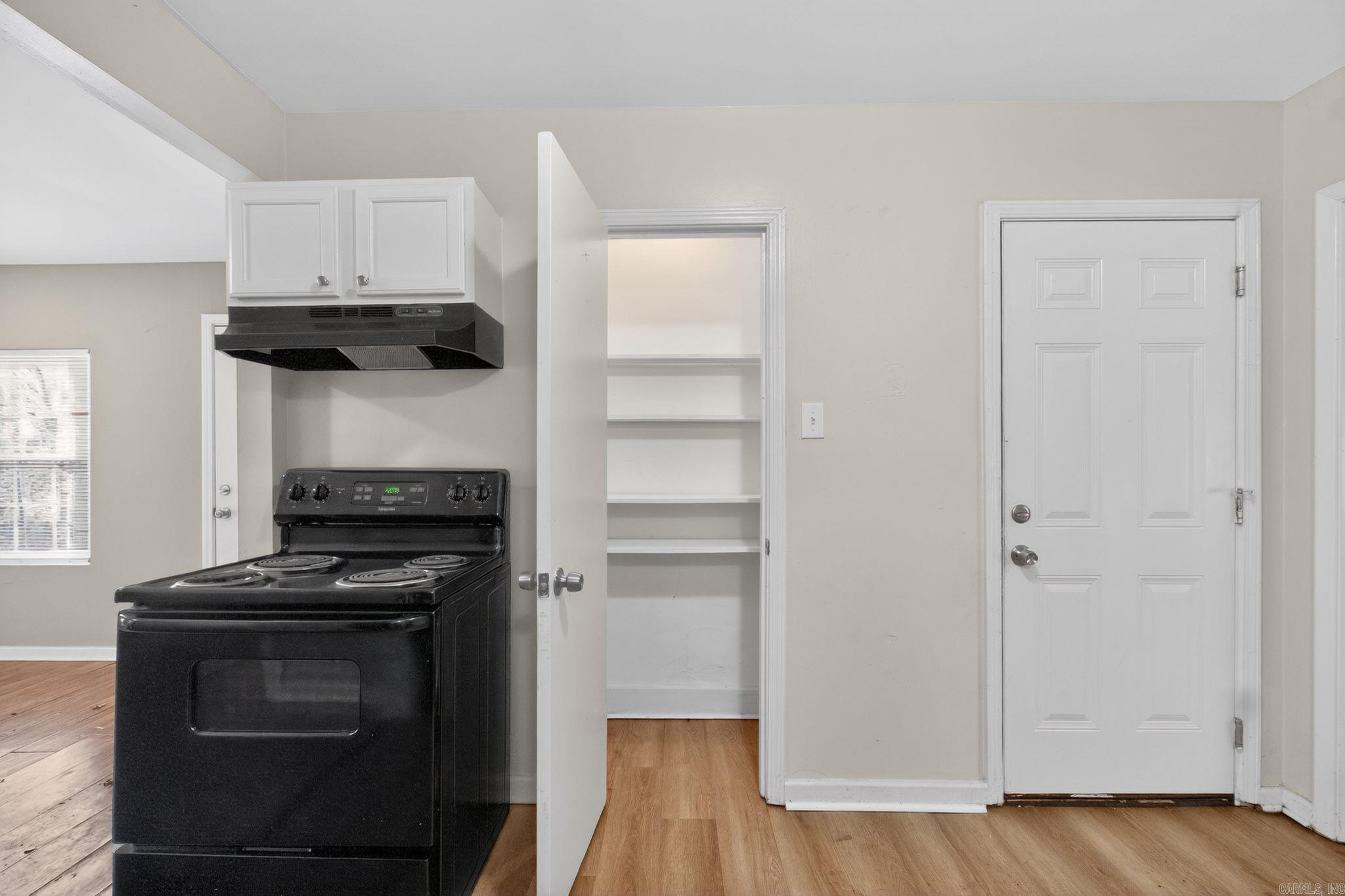 WAKEFIELD VILLAGE - Residential