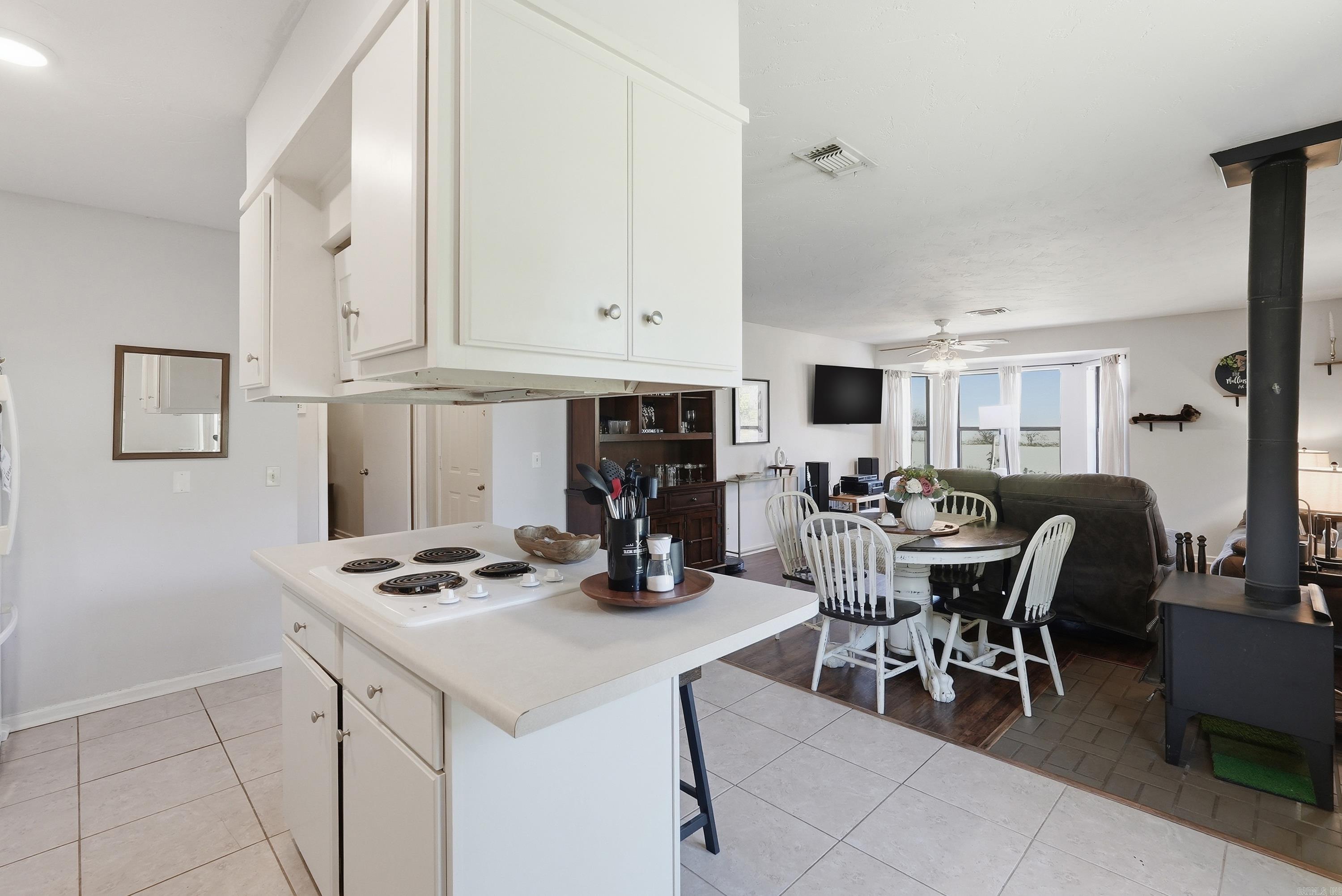 RIVER OAKS ESTATES - Residential