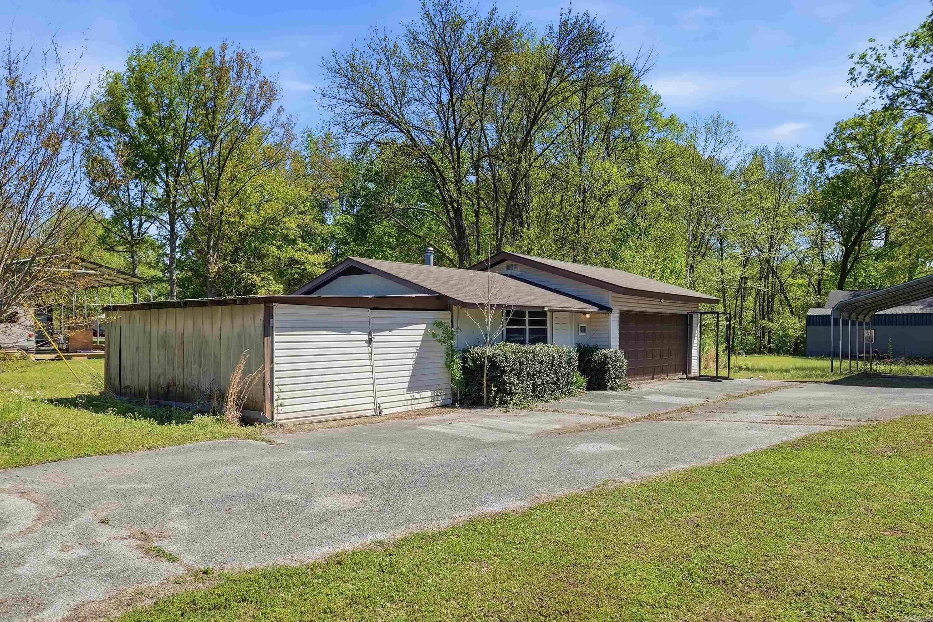 RIVER OAKS ESTATES - Residential