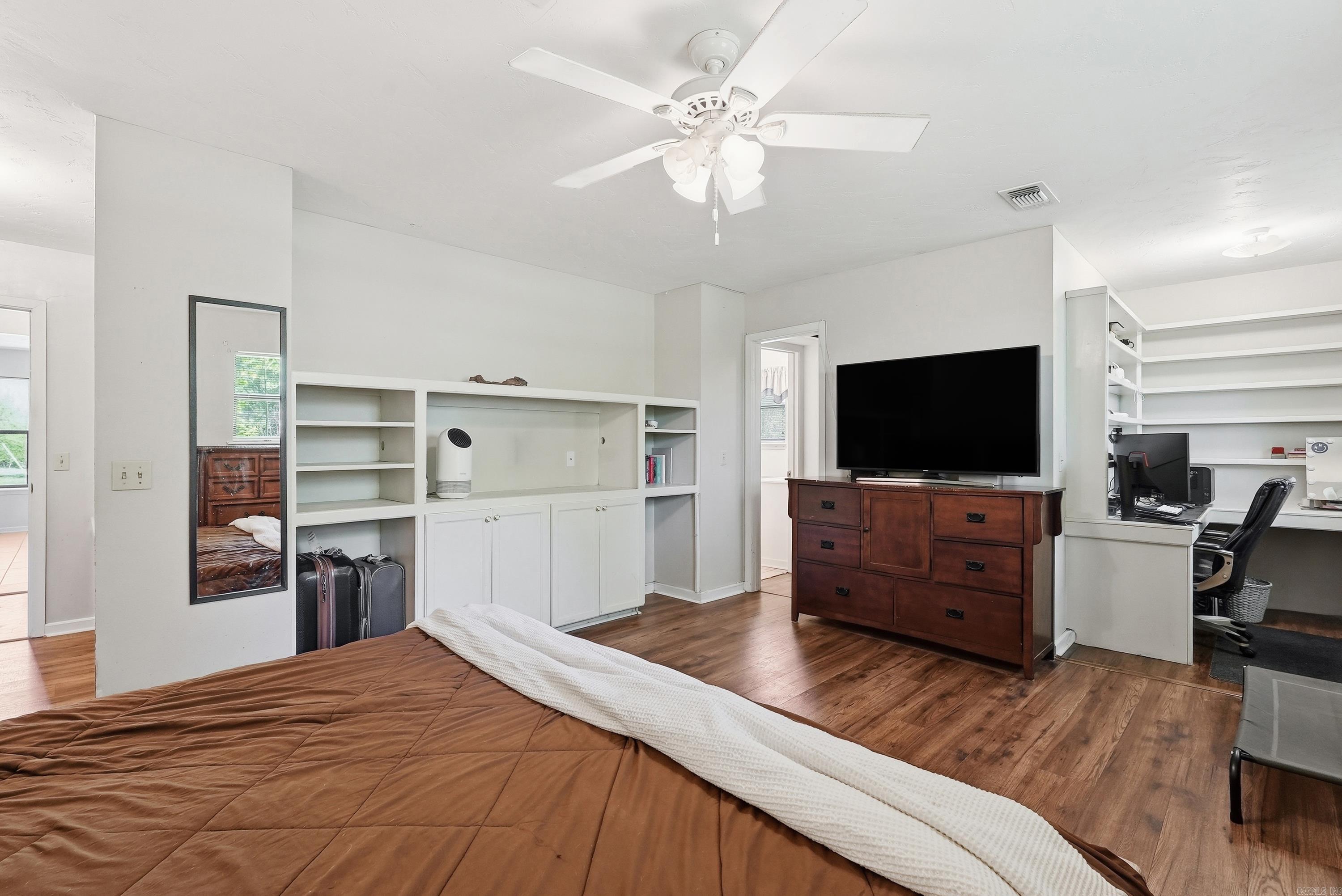 RIVER OAKS ESTATES - Residential