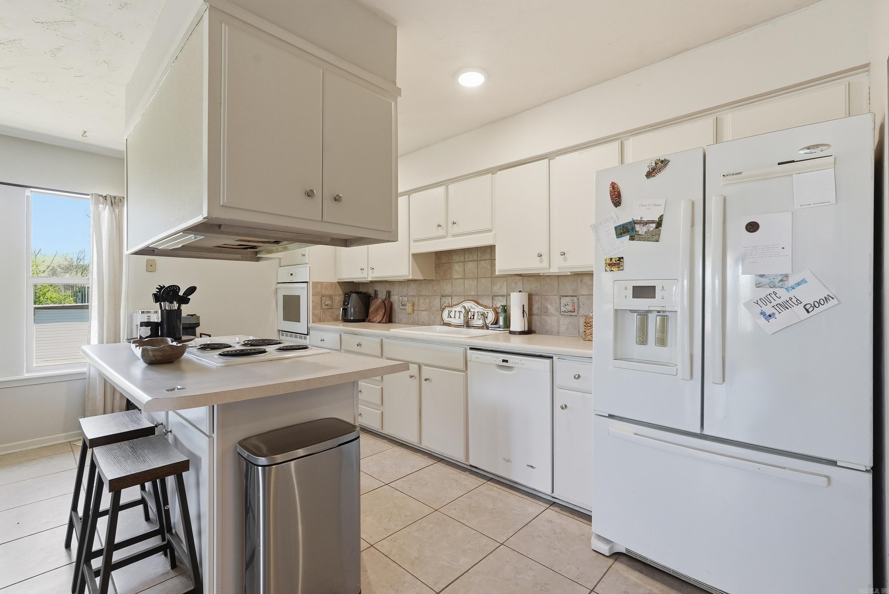 RIVER OAKS ESTATES - Residential