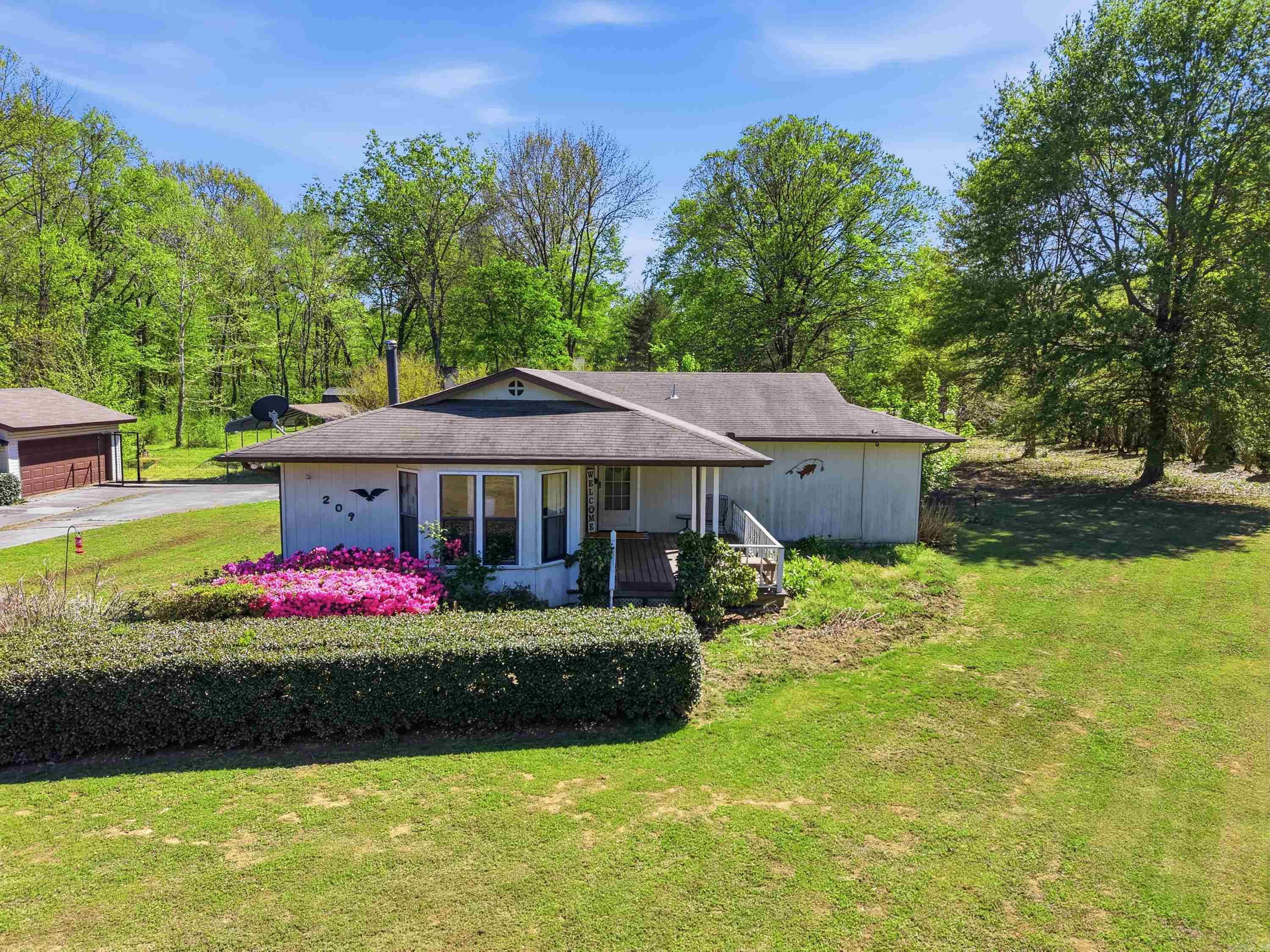 RIVER OAKS ESTATES - Residential