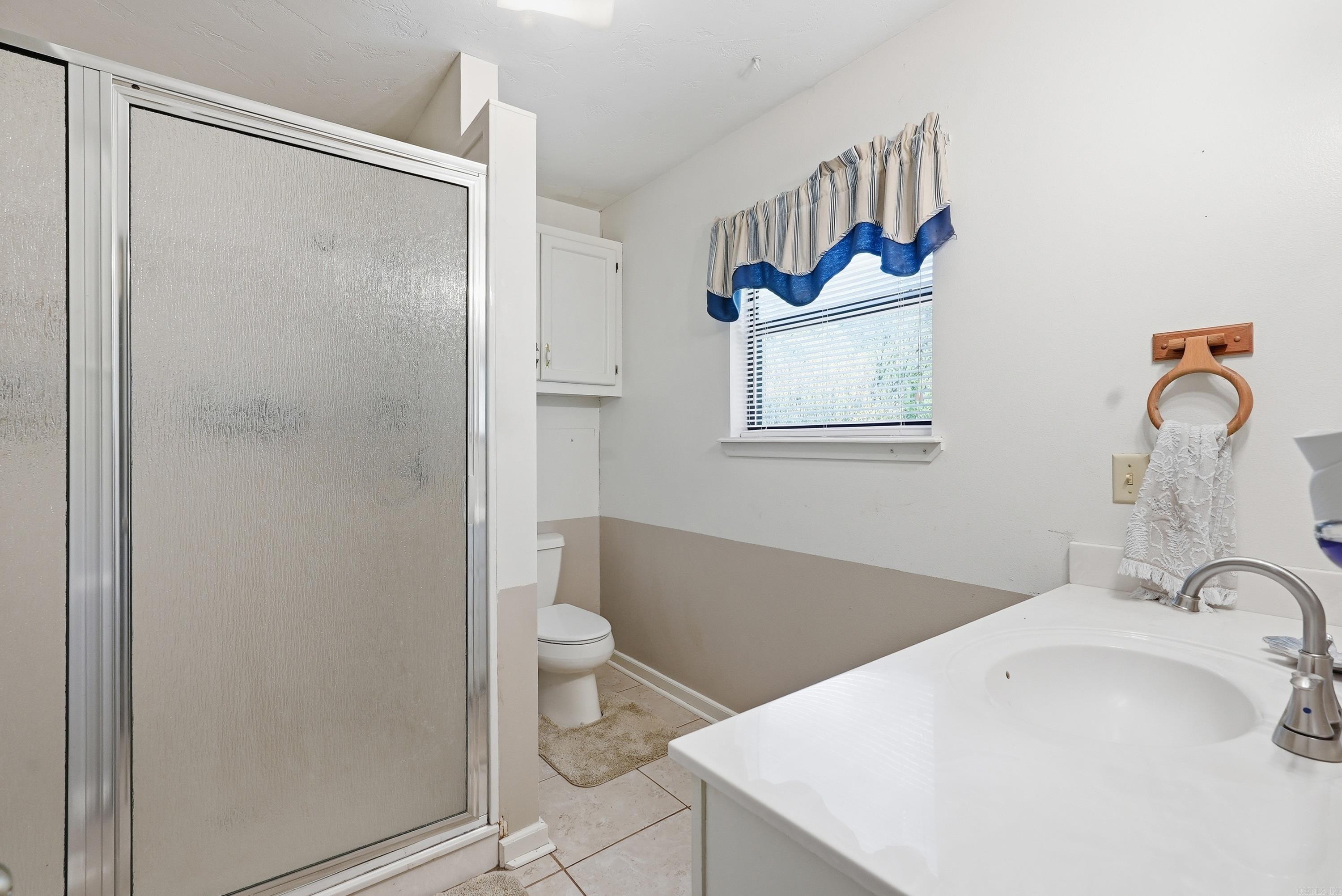 RIVER OAKS ESTATES - Residential