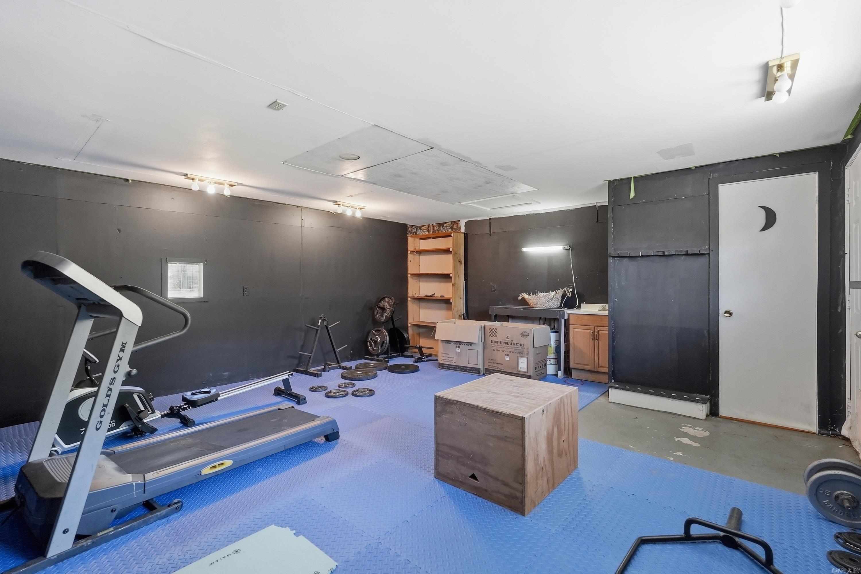 RIVER OAKS ESTATES - Residential