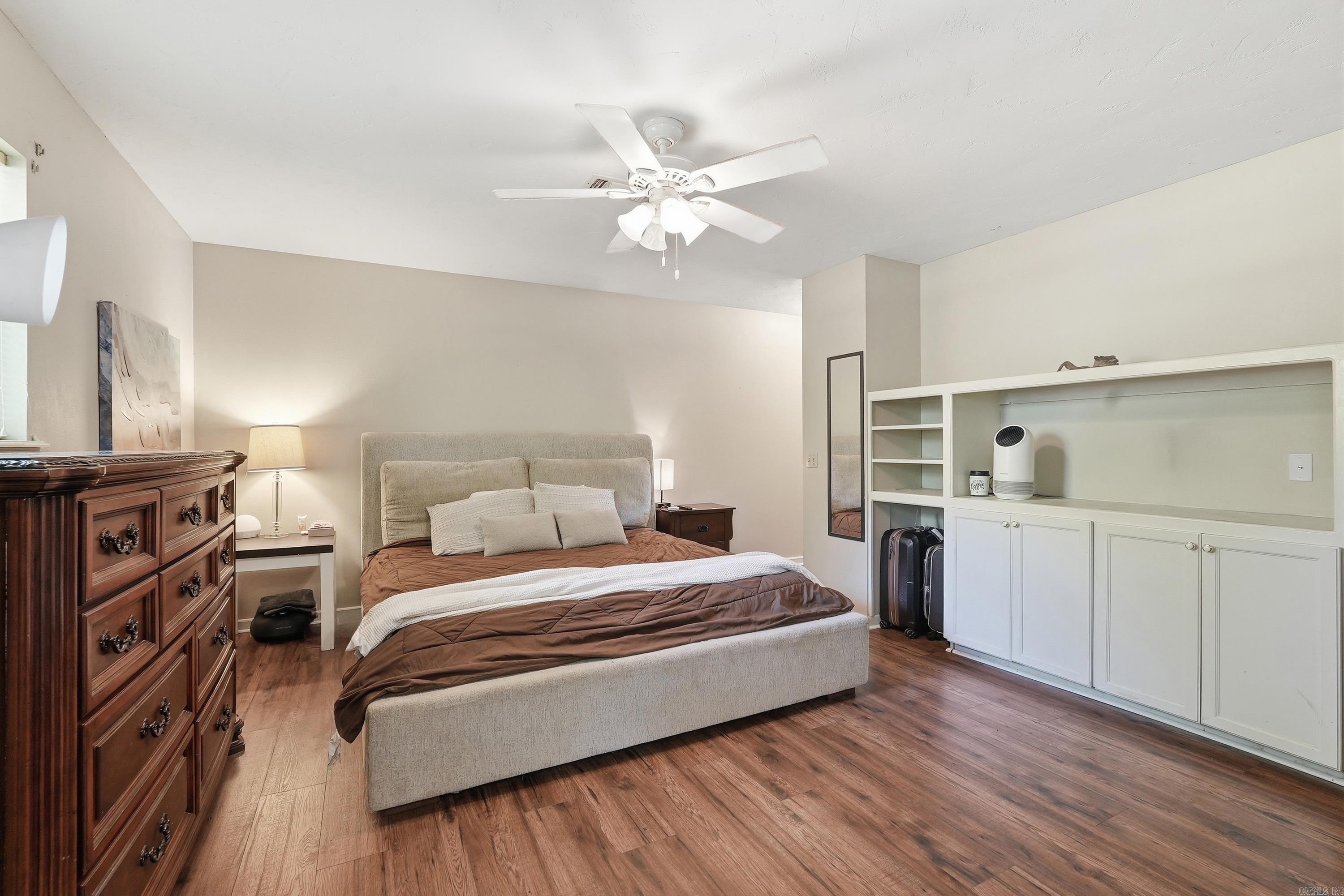 RIVER OAKS ESTATES - Residential