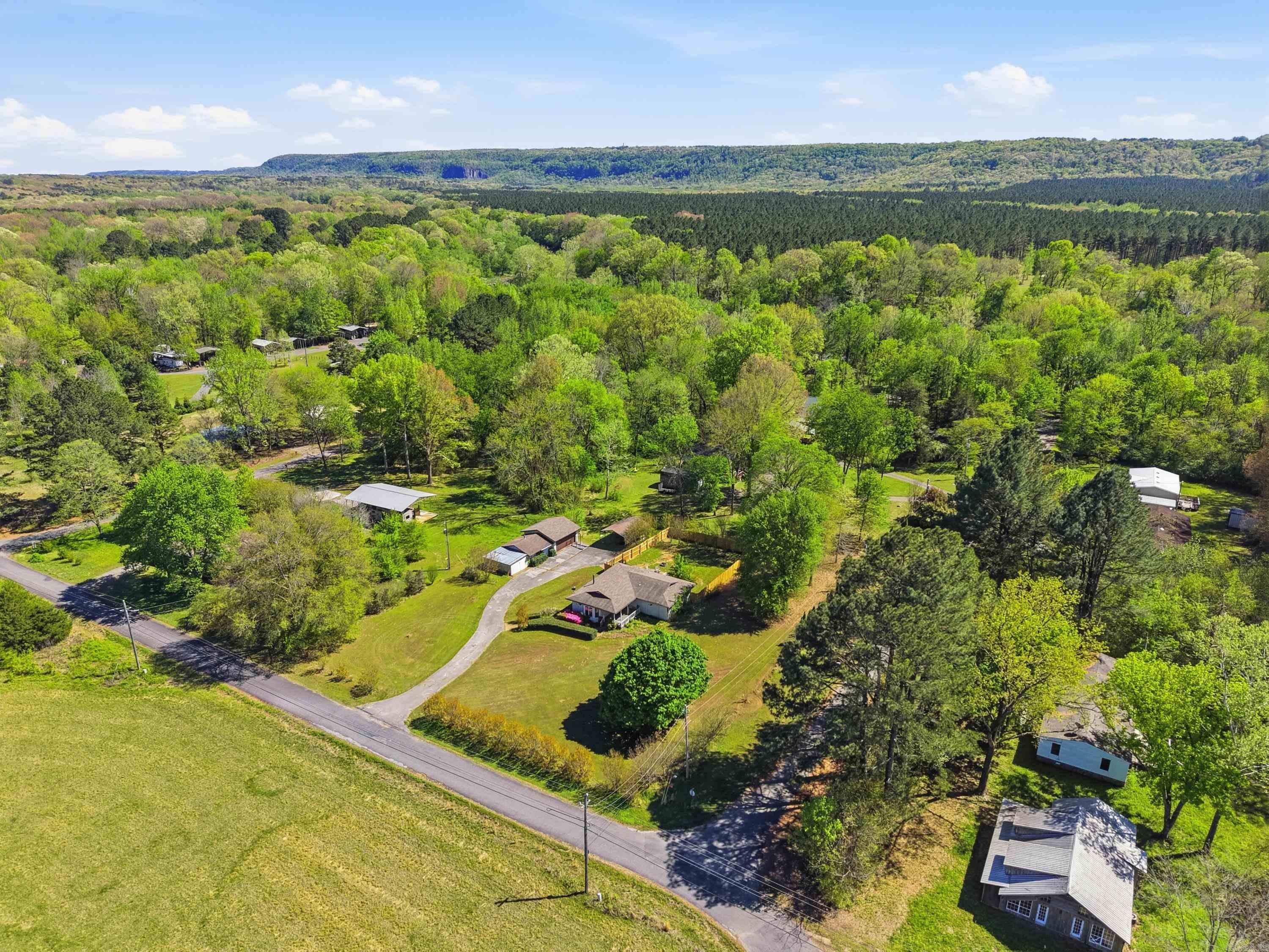 RIVER OAKS ESTATES - Residential